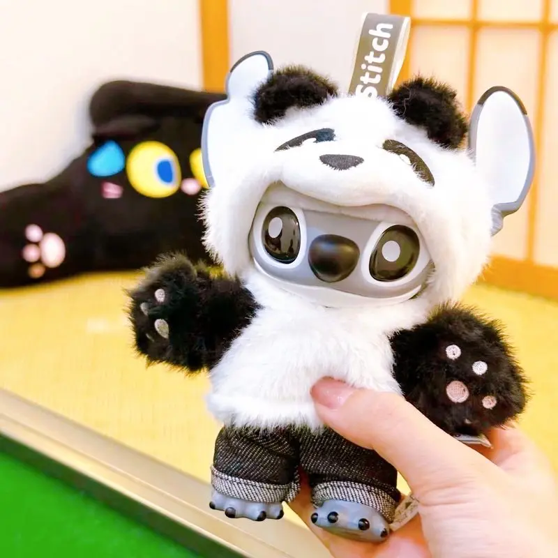 

Оригинальная лимитированная серия: Виниловая плюшевая фигурка Панда Стич в закрытой коробке (Blind Box) – Подвеска для сумки в стиле Gen-Z Street, Декор, Таинственная коробка, Изысканный подарок-сюрприз