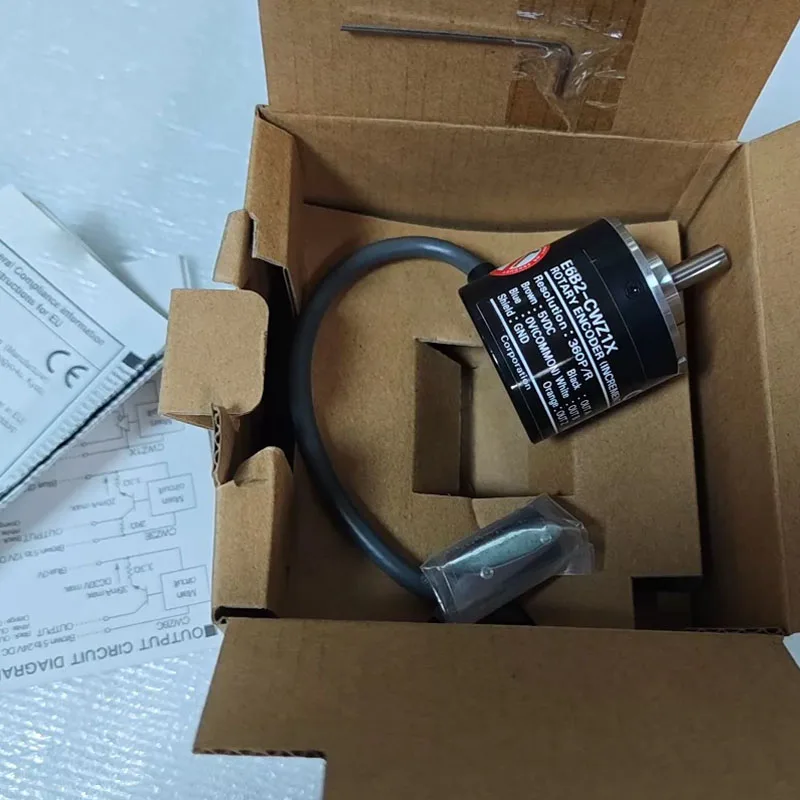 E6B2-CWZ1X 360P/R 2M BY OM Brand new original encoder E6B2-CWZ1X Rotary encoder