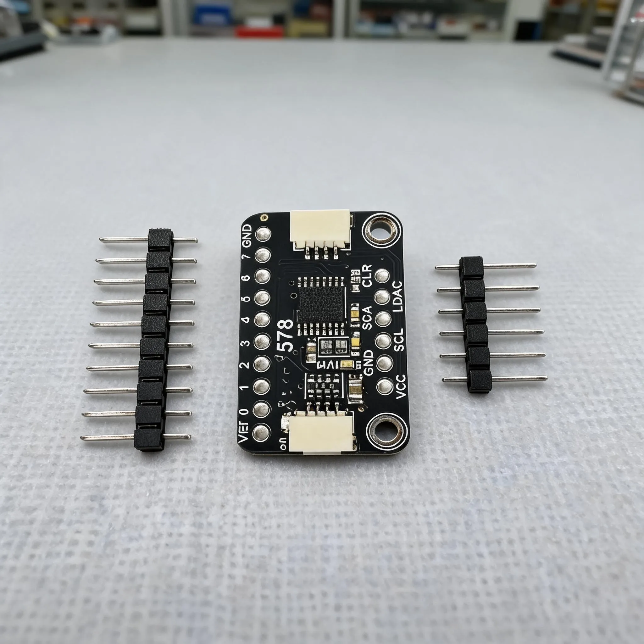 8-Channel 10/12-bit I2C Module For Stemma QT And For Qwiic Eight Independent Channels I2C Interface 3. For 3v To 5V Power-On