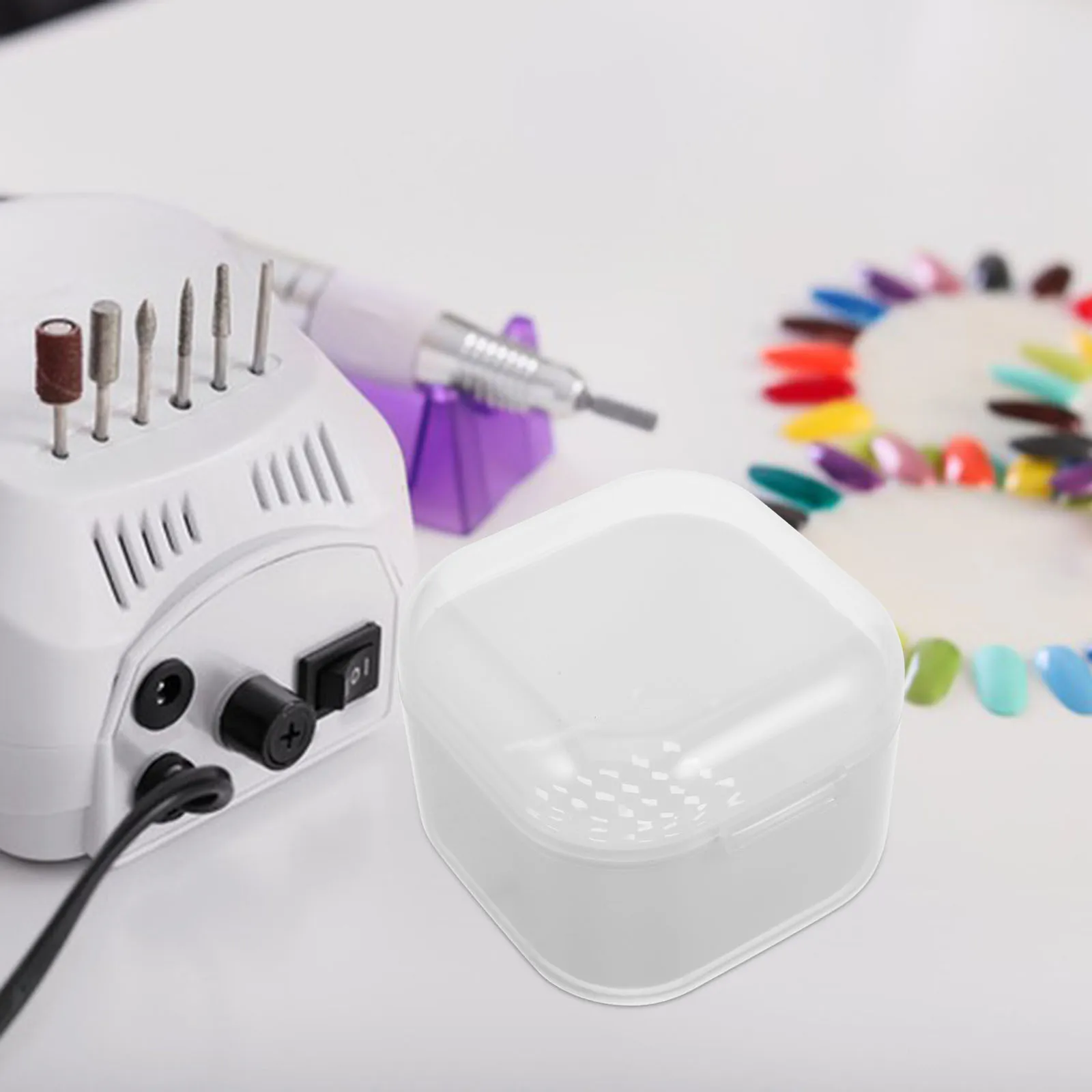 กล่องทำความสะอาดอุปกรณ์ทำเล็บแบบพกพาพร้อมถาดที่ถอดออกได้ กล่องแช่แบบใช้ซ้ำได้สำหรับอุปกรณ์ทำเล็บ อุปกรณ์ทำความสะอาดเล็บ