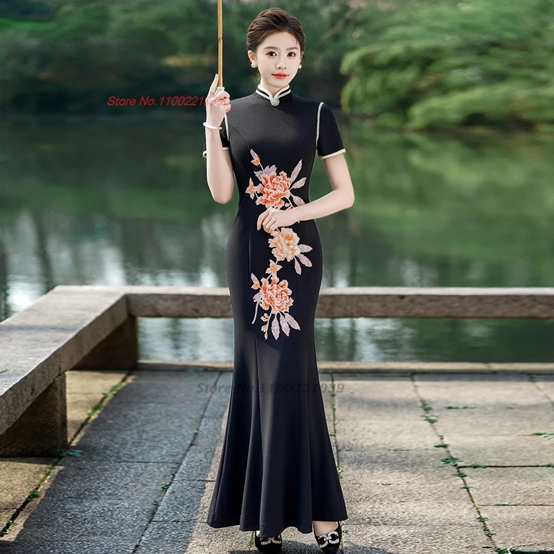 

Китайское винтажное платье 2025 года, улучшенное Cheongsam с рыбьим хвостом, национальная цветочная вышивка, сценическое платье, банкетное вечернее платье