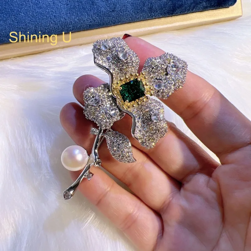 

Shining U Luxury Green Zircon Gems Simulated Pearl Flower Brooch for Women Men Fashion Accessory Gift