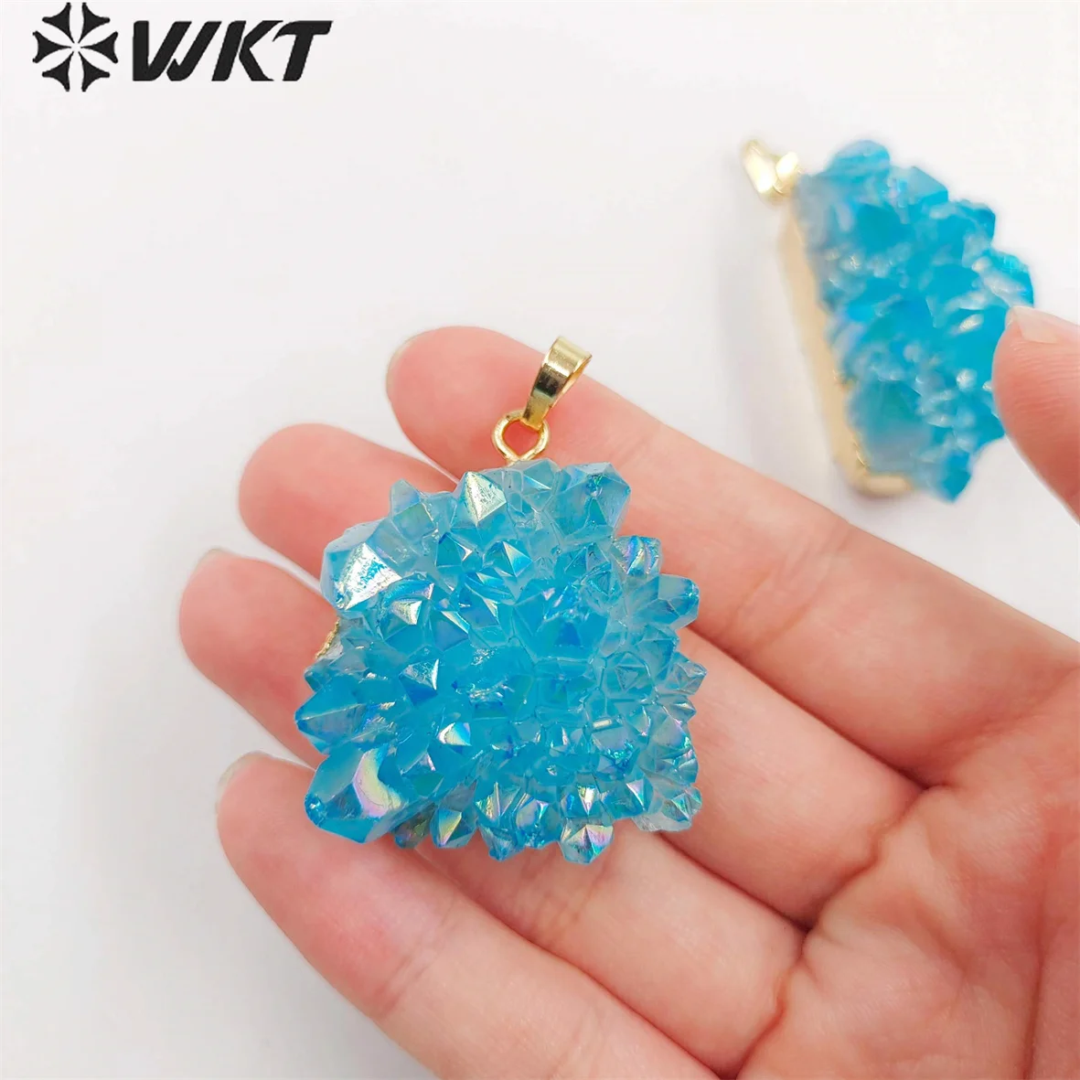 WT-P551 Amazing Healing Crystal Quartz Cluster Aqua Aura Pendant Fashion Natural Stone Blue Color With Gold Edged Jewelry DIY