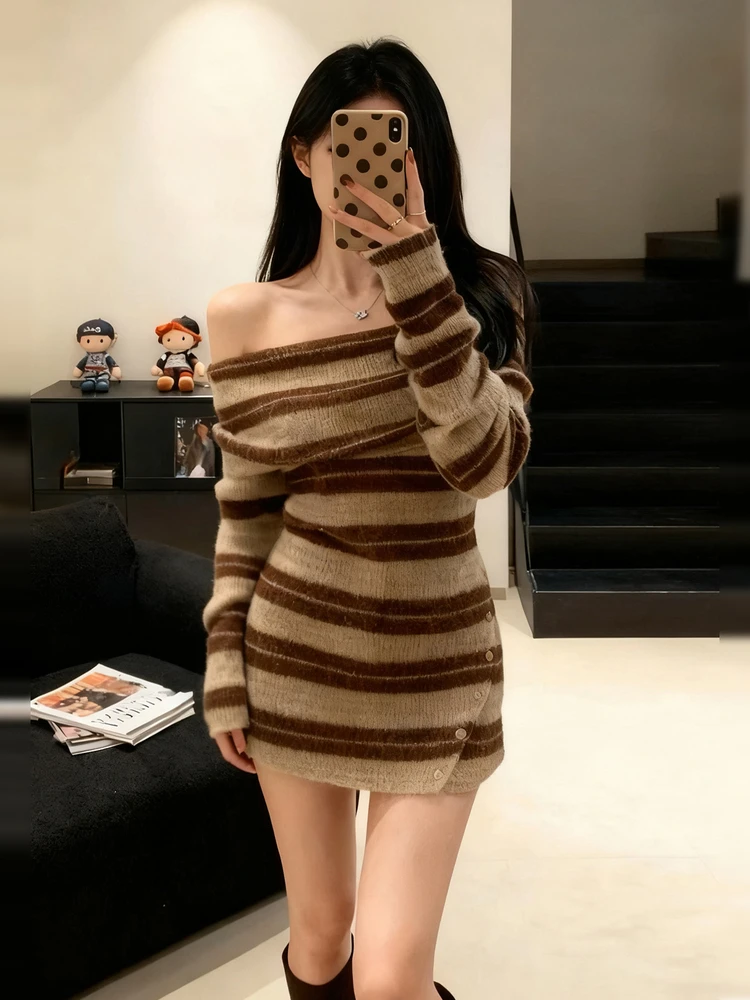 

Korean Sle ort Skirt Knitted Dr One oulder Inner Wear Women's Faion Autumn Winter Striped High Waist Polyester Fiber