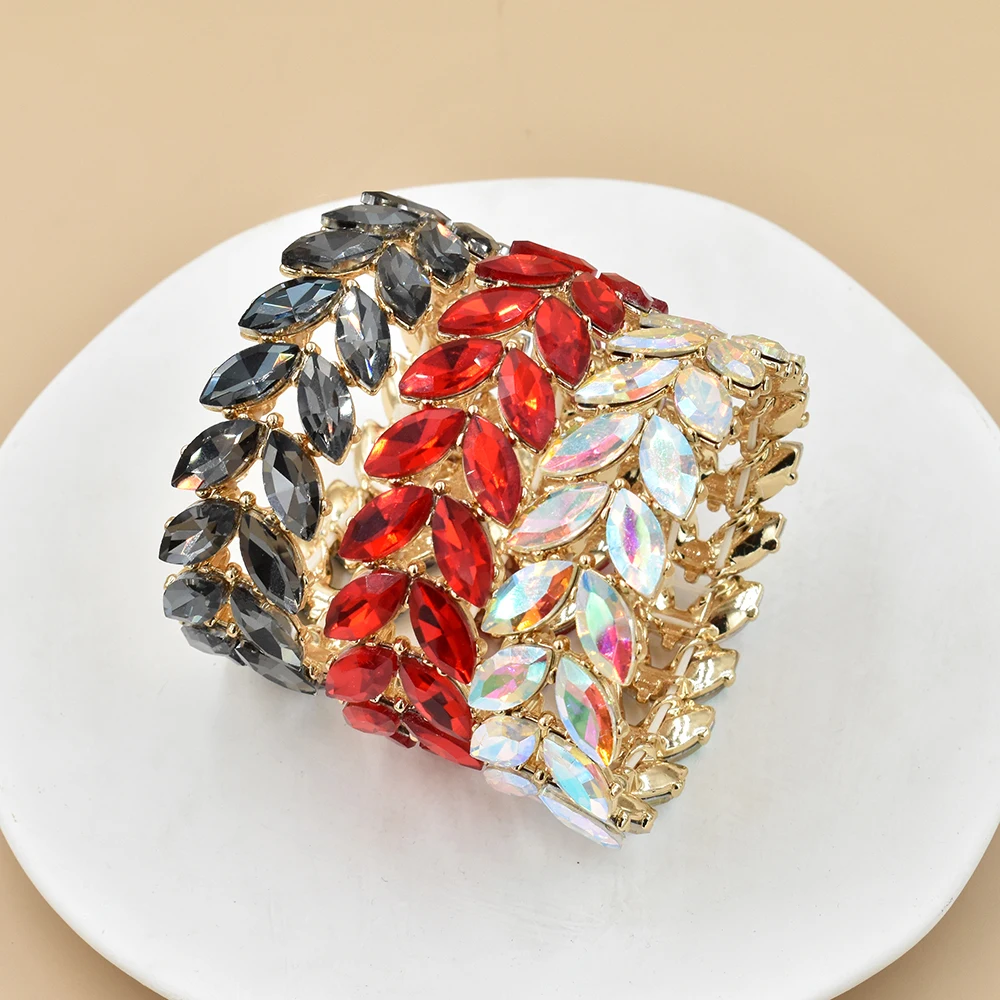 Luxuriöses Breites Strass-Armband für Damen, Geometrischer Kristall-Schmuck für Hochzeit und Party, Pailletten-Schmuck, Vergoldetes Ausziehbares Damenarmband – Detail 1