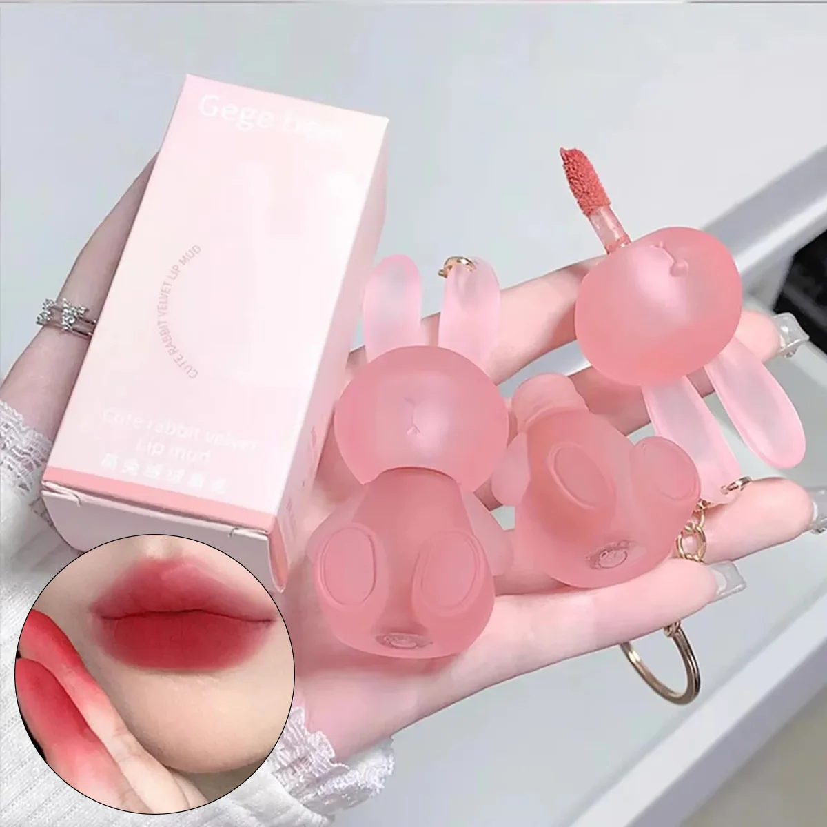 ملمع شفاه أرنب لطيف من Gege Bear ملمع شفاه مخملي غير لامع لون طويل الأمد غير قابل للتجفيف ملمع شفاه على شكل أرنب من Gege Bear