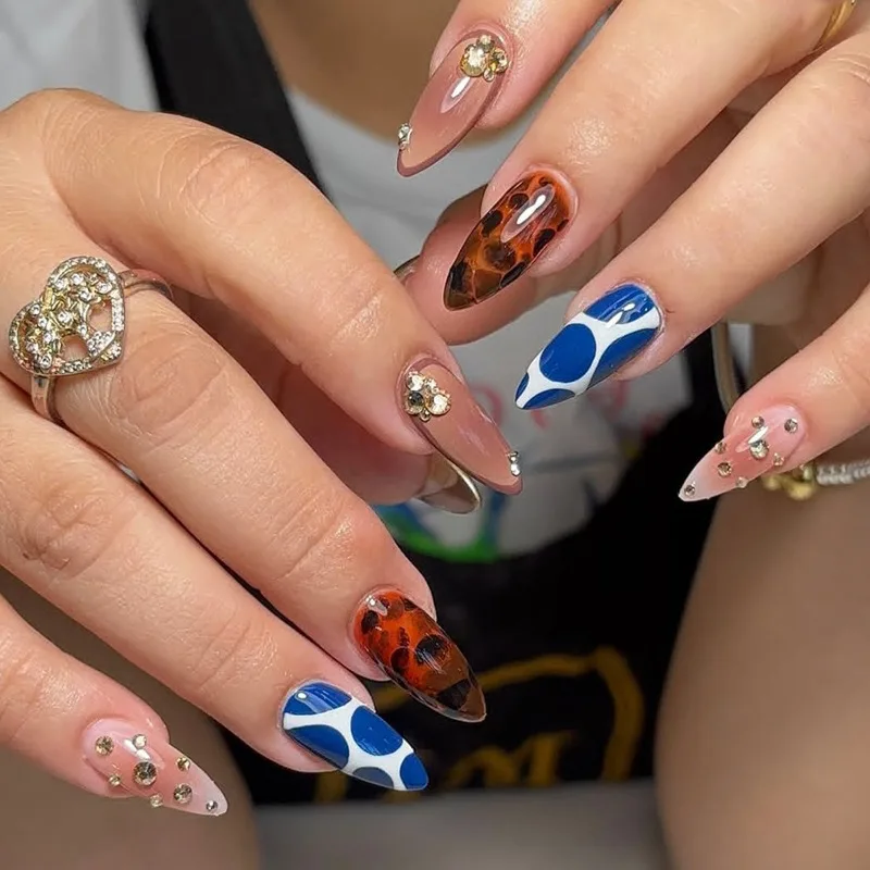 

24PCS Almond False Nails Blue Cow Print Leopard Print Design Press on Nails European American 네일 Autumn Winter Style Fake Nails