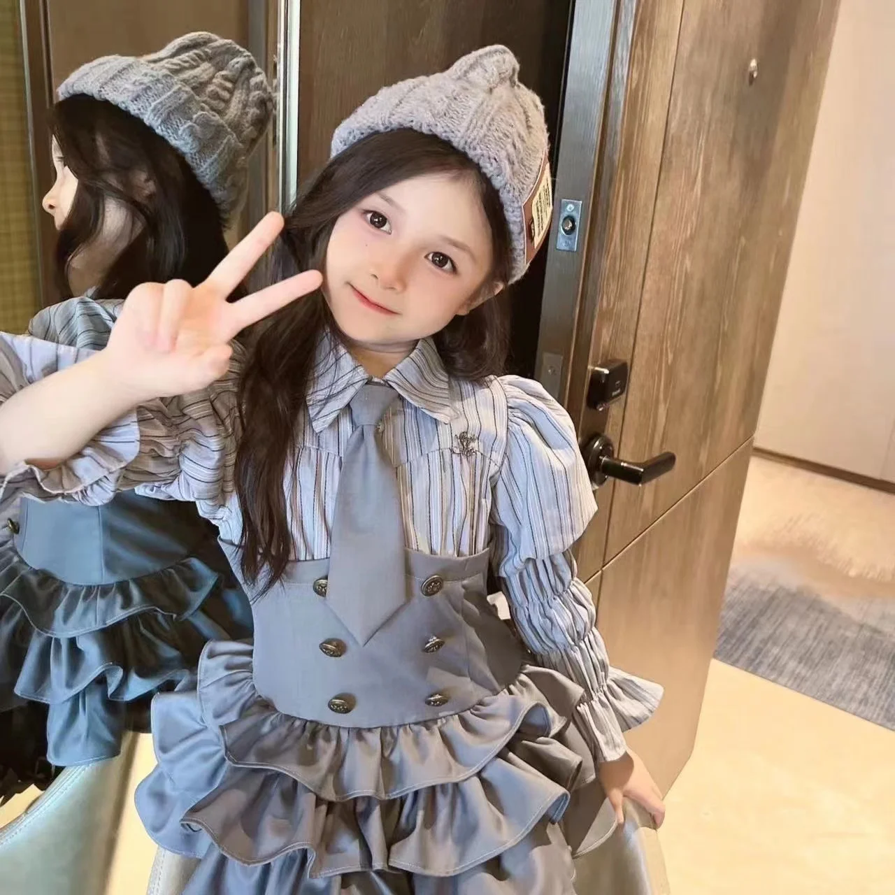 

Kids Girls Autumn Princess Dress Fashion Baby Long Sleeve Pearls Party Dress Children Clothes 2024 New