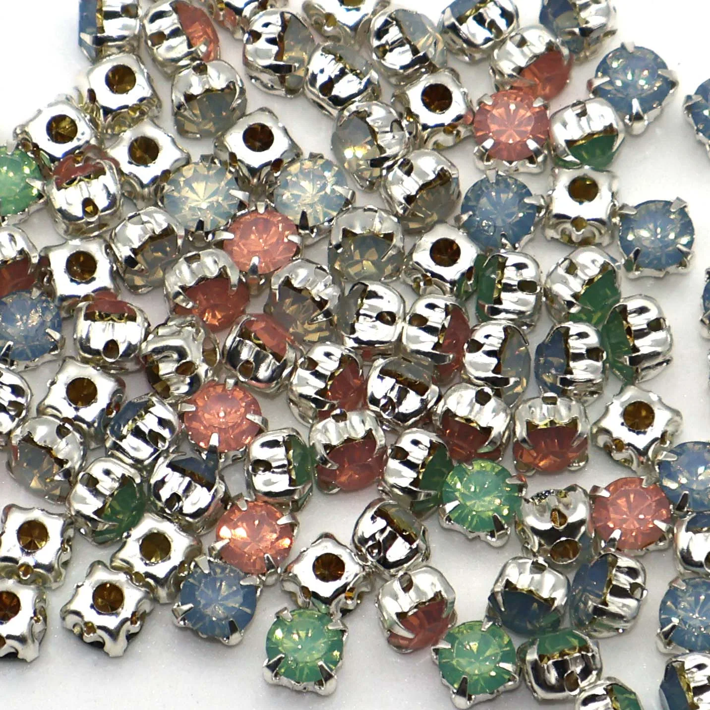 100pcs Resin Mix Opal Colors Resin Sew-On Rhinestones Gold/Silver Base Claw Flatback стразы Sew On Claw Rhinestones For Garment