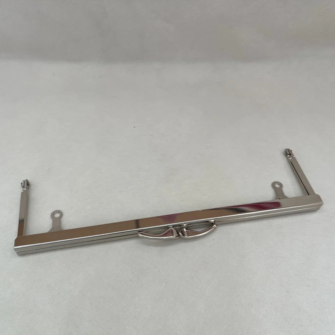 Kiss Lock Clasp Purse Frame with Chain Rings for Wallet Making Handbag Marriage Bag Closure Parts and Accessories with Screws