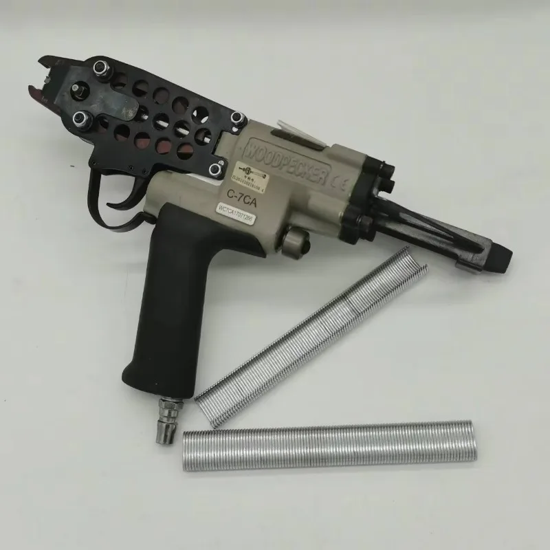 Marca más barata PRECIO Pistola neumática de anillo de cerdo C7C C7E Pistola de clavos de pistón grapadora de aire