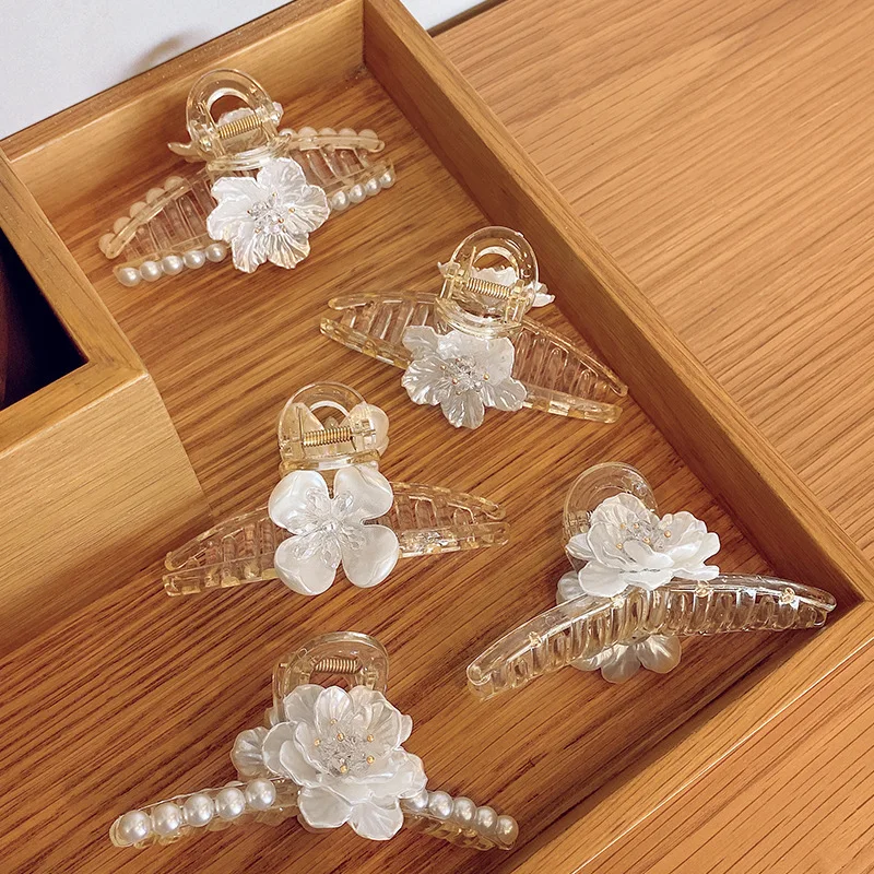 

2022 Korea New Women Elegant temperament Hair Claw White Flowers Hair Clips shark cliP Headband Headwear Hair Accessories