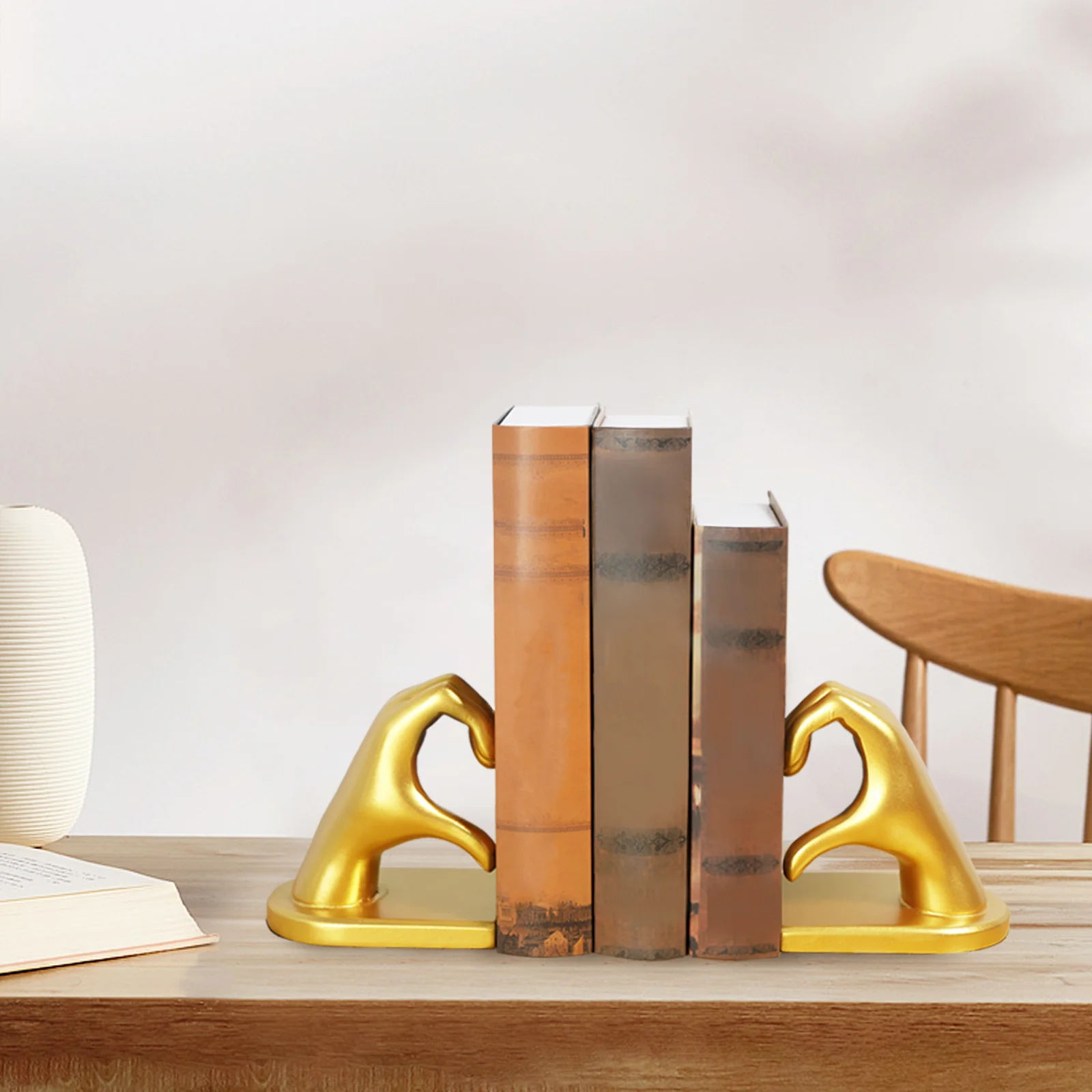 Book Ends Resin Bookend Holder Heart Shaped Book Stopper Holder Nonslip Book Stopper Elegant Book Holder Stopper Decorative Book