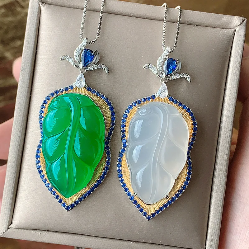 

New Chinese Style Jewelry Fashion Light Luxury Leaf Green Chalcedony White Chalcedony National Style Leaf Necklace Royal Blue