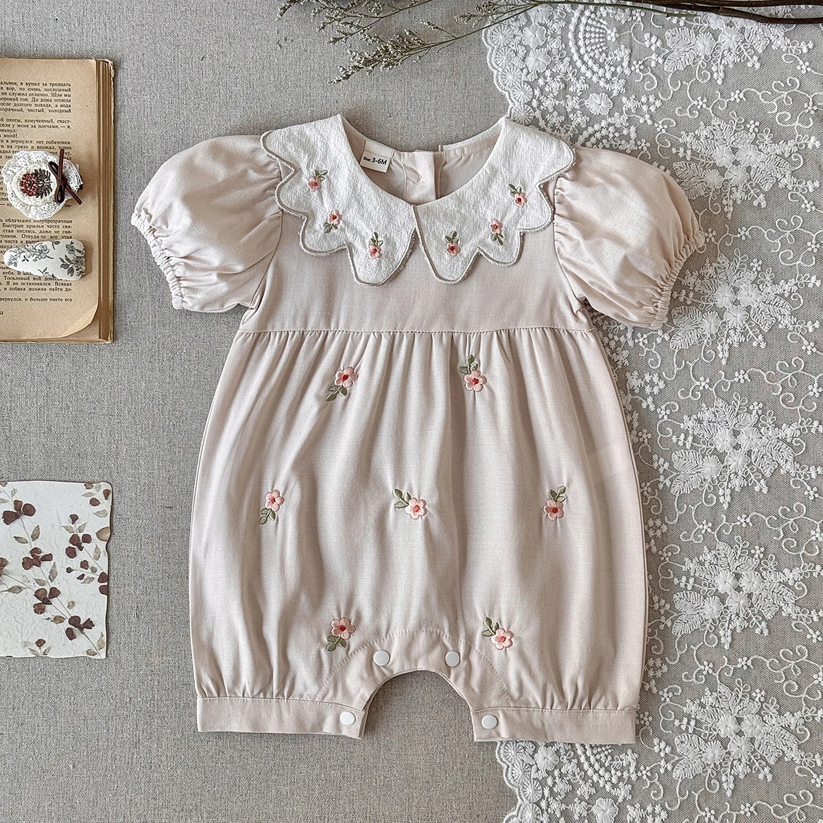 macacao-floral-bordado-para-bebes-meninas-recem-nascidas-de-verao-com-gola-lapela-roupa-infantil-da-moda