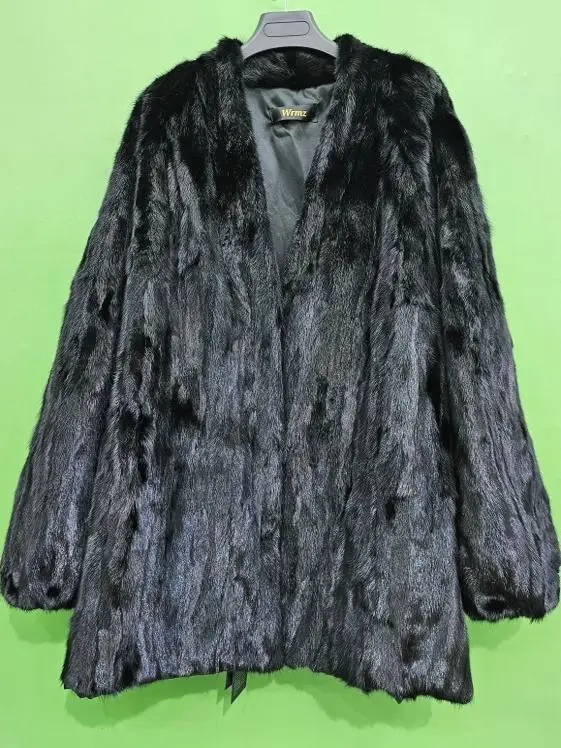 Neuer Xiaoxiang Feng Shui Nerzfell mittellanger Stil junger und modischer warmer Pelzmantel für Frauen