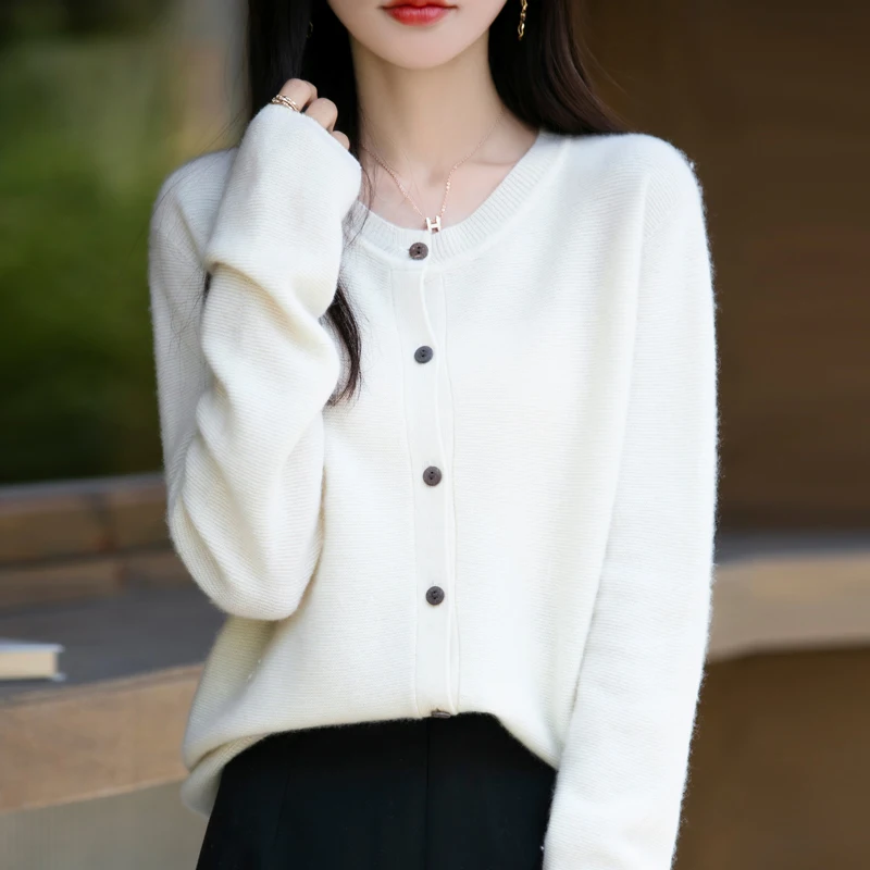 Autumn and winter new women's sweater 100% Merino wool V-neck cardigan fashion light luxury CHIC warm bottom knit top