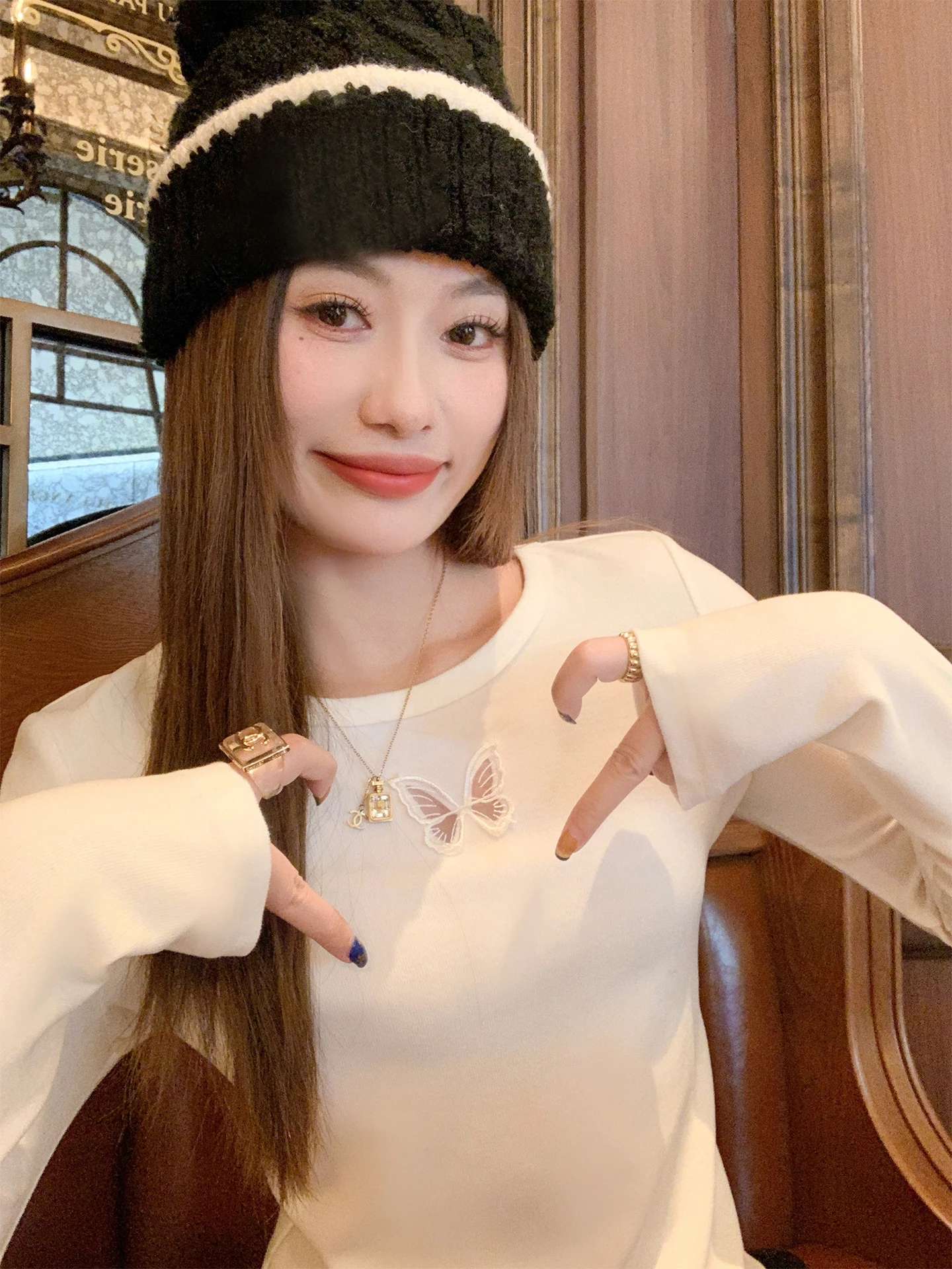 

Korean Sle Long Sve Women's T-irt Hollow out Design Comfortable Inner Wear Base Layer Top for Autumn Winter