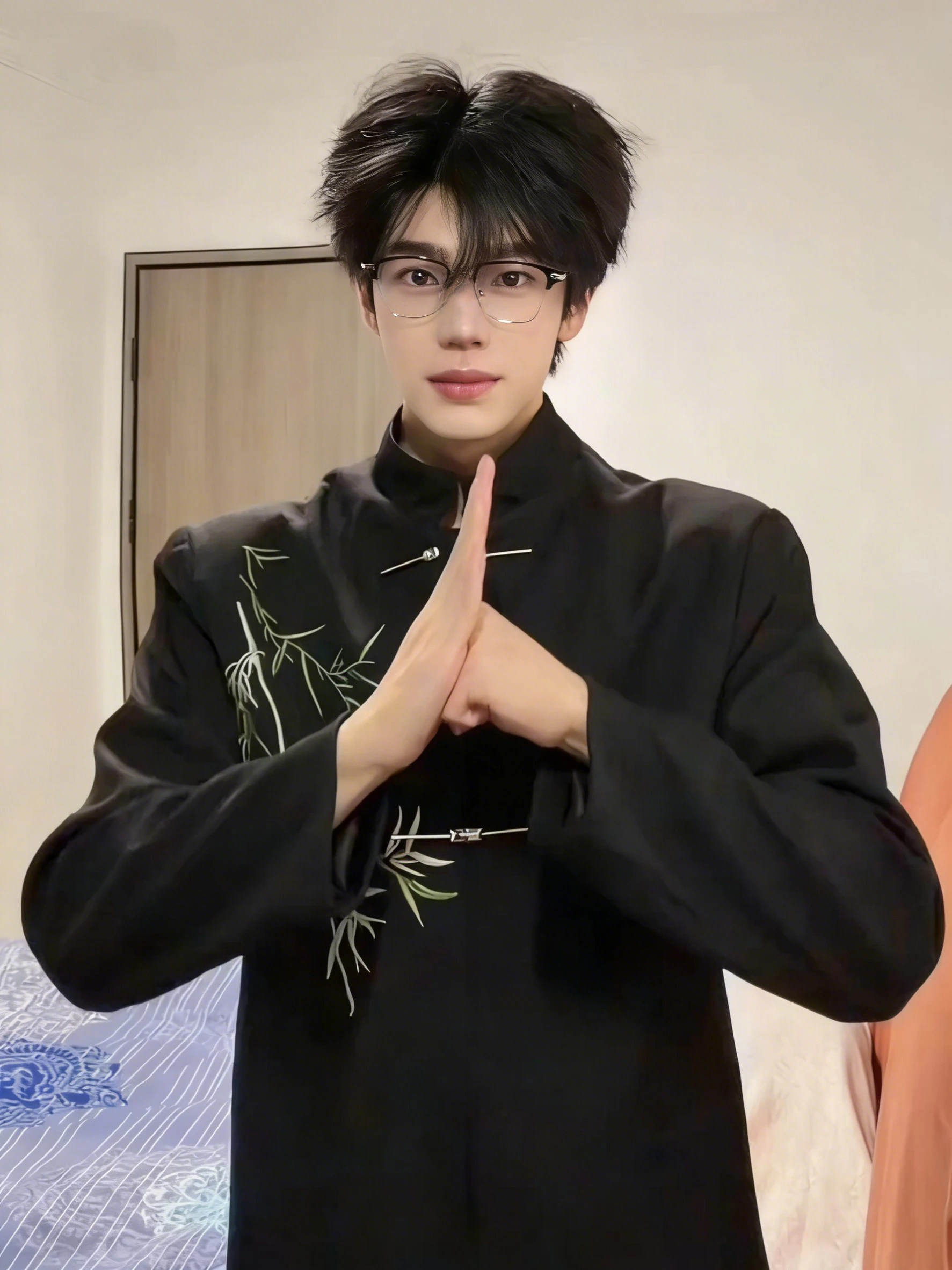 

Новый китайский мужской костюм для подростков: легкий, роскошный, с вышивкой, воротником-стойкой, для свадьбы и повседневной носки