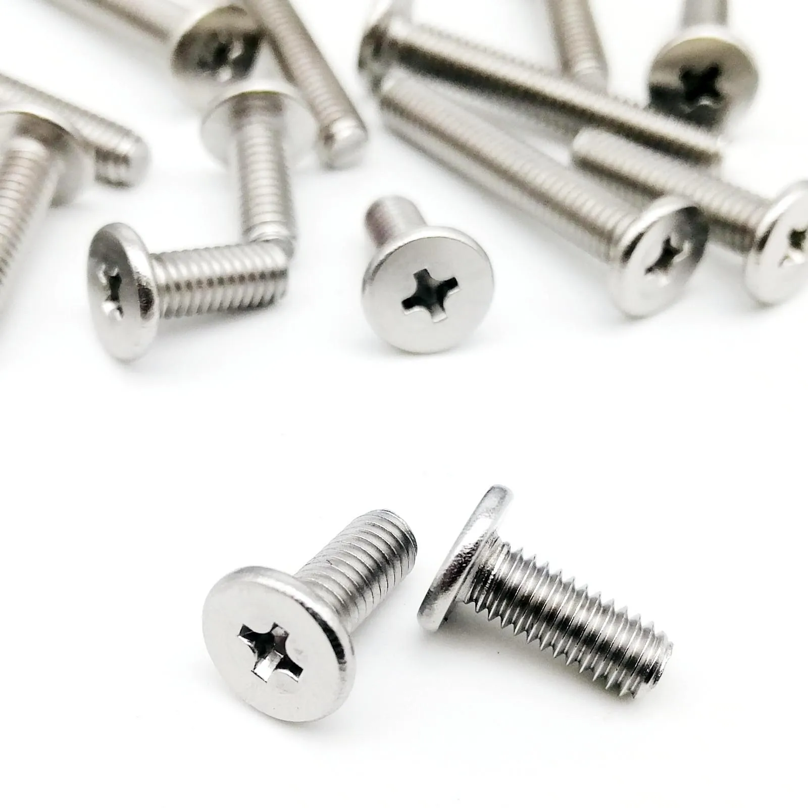 HZYUEGOU CM M1.4 M1.6 M2 M2.5 M3 M4 M5 M6 304 Edelstahl Kreuzschlitz Phillips Ultra Dünne Flachkopfschraube – Detail 4