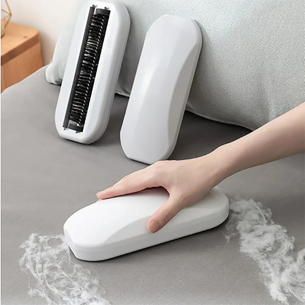 Bed Linen Cleaning Brush Manual Roller Hand Grip Brush Sofa Trash Crumb Cleaning Brush De-linting Brush Non-Electric