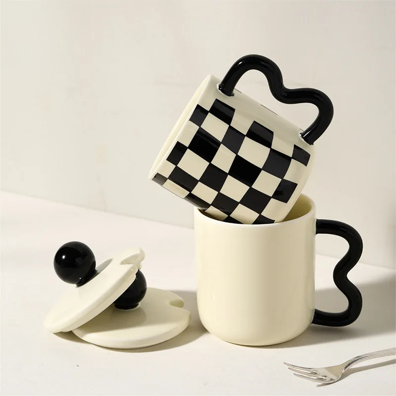 Checkerboard Vintage Ceramic Mug with Lid Feature Handle Cup Office Coffee Cup Home Niche Milk Cup