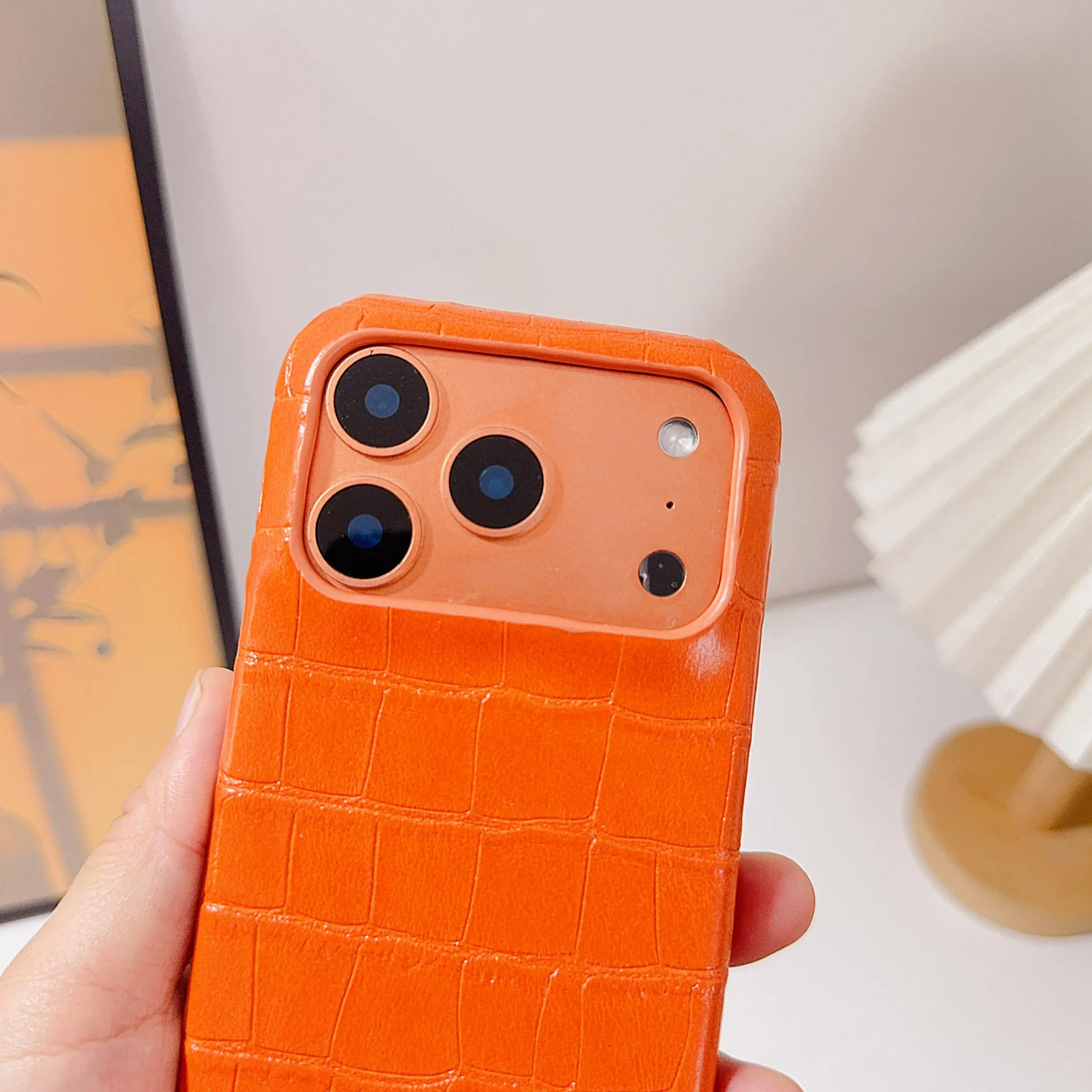 Luxury business Retro Animal PU leather Case for iPhone 17 16 15 14 Phone Cover 17 16 15 13 Pro MAX Hard Shockproof Back Funda