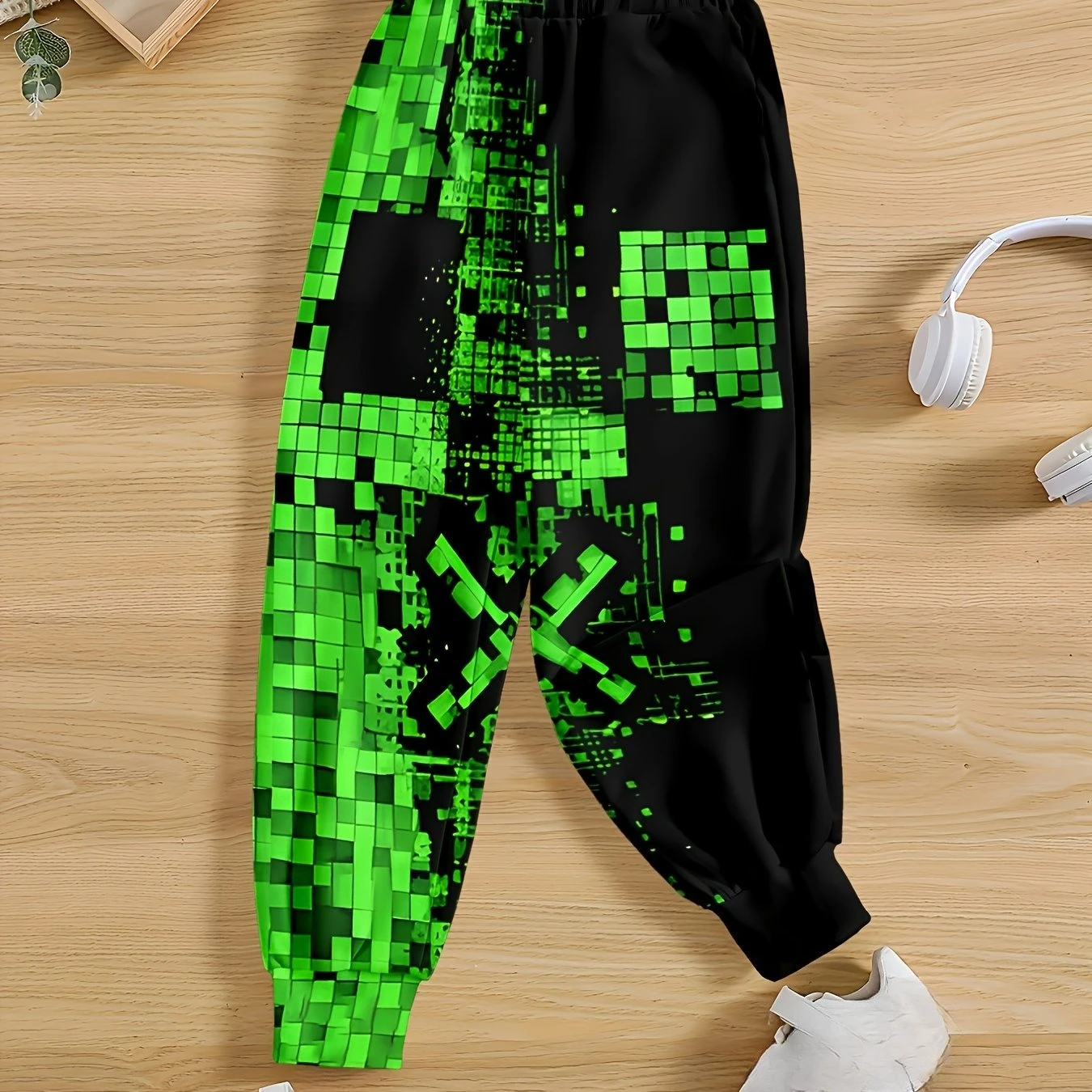 

Men's 3D - Pants with Funny Faces and Black Green Checkered Patterns - Suitable for Outdoor Leisure, Dating, and Relaxation