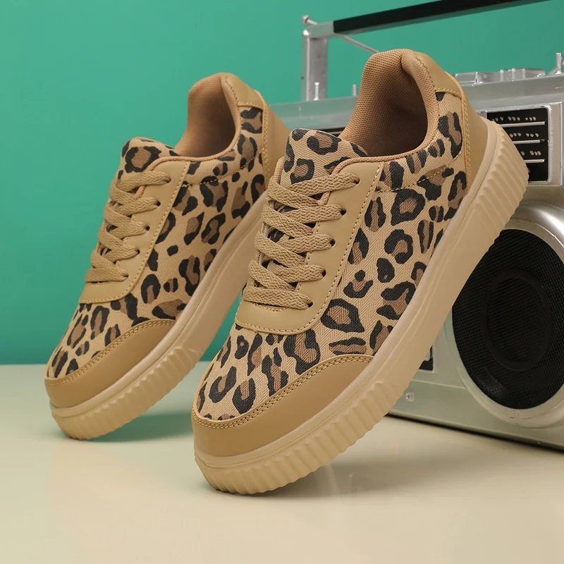 Unisex Board Shoes Spring Autumn Leopard Print Canvas Mixed Texture Thick Flat Sole Retro Streetwear Casual Sneakers
