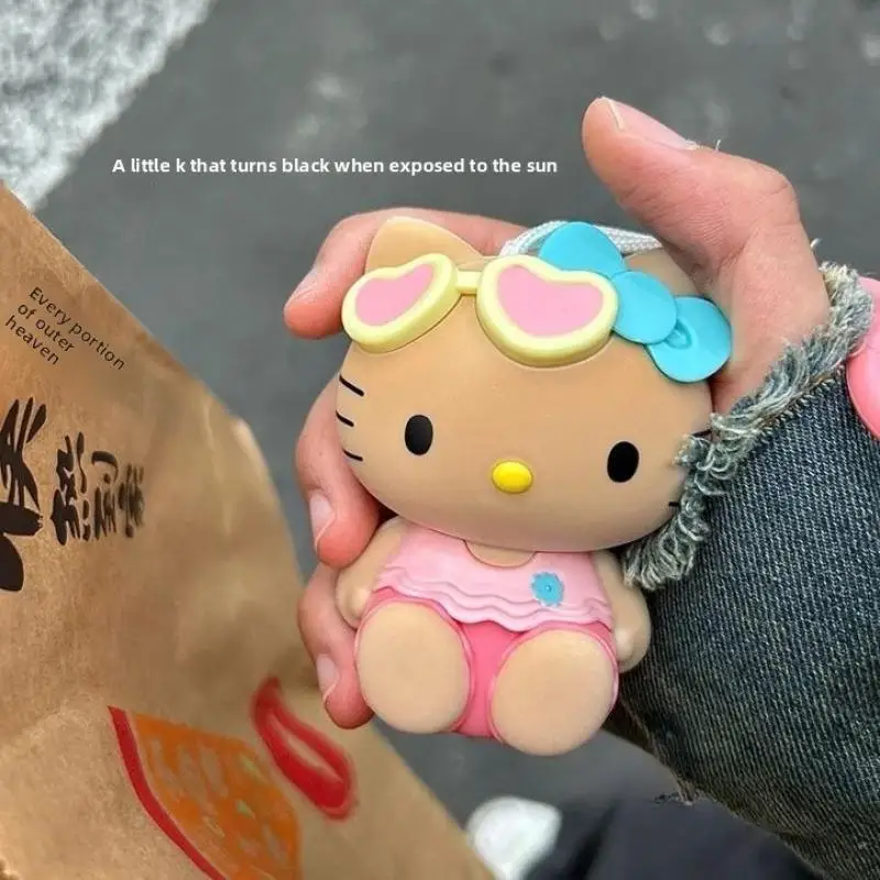 Sanrio Hello Kitty kleurveranderende sleutelhanger Kt Cat Bag Ornament Cartoon sleutelhanger verjaardag Kawaii hangende kerstverjaardagscadeaus