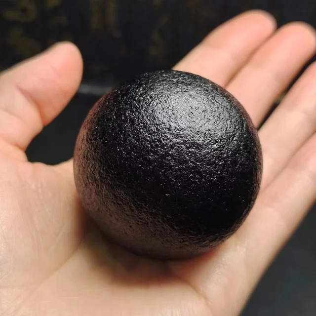 30-50mm Moldavite Czeski meteoryt Impact Szklana kula Szorstki kamień Kryształowy kamień energetyczny