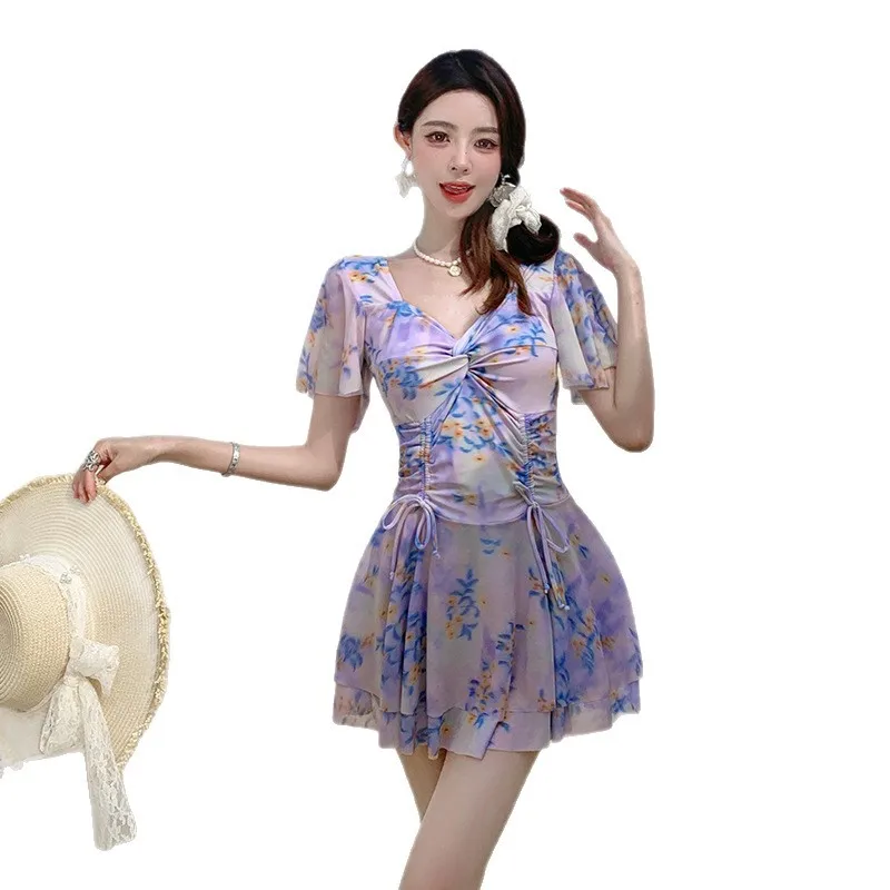 Costume da bagno intero con gonna da donna, stampa floreale dolce e elegante, costume da bagno da vacanza al mare chic a mezza manica modesto