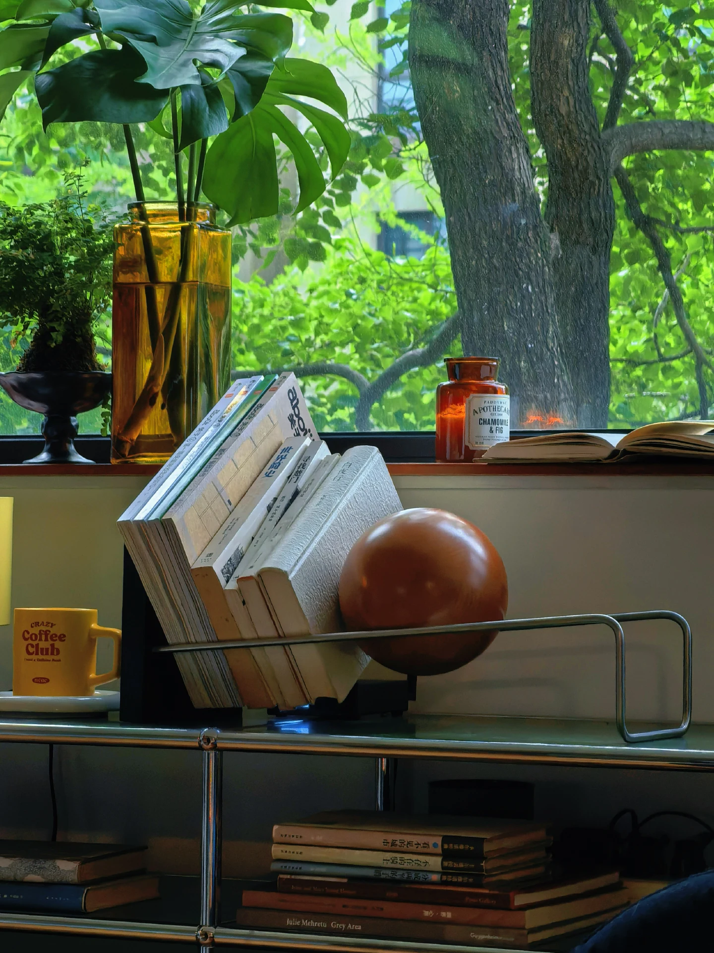 

Wooden Ball Magazine Shelf Medieval Bookshelf Bauhaus Vinyl Record Shelf Round Ball Bookstand