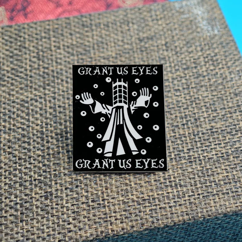 Bloodborne Grant Us Eyes Enamel Pin ARPG Classic Poster Badge Cthulhu Mythos Style Game Jewelry Gamer Gift Collect