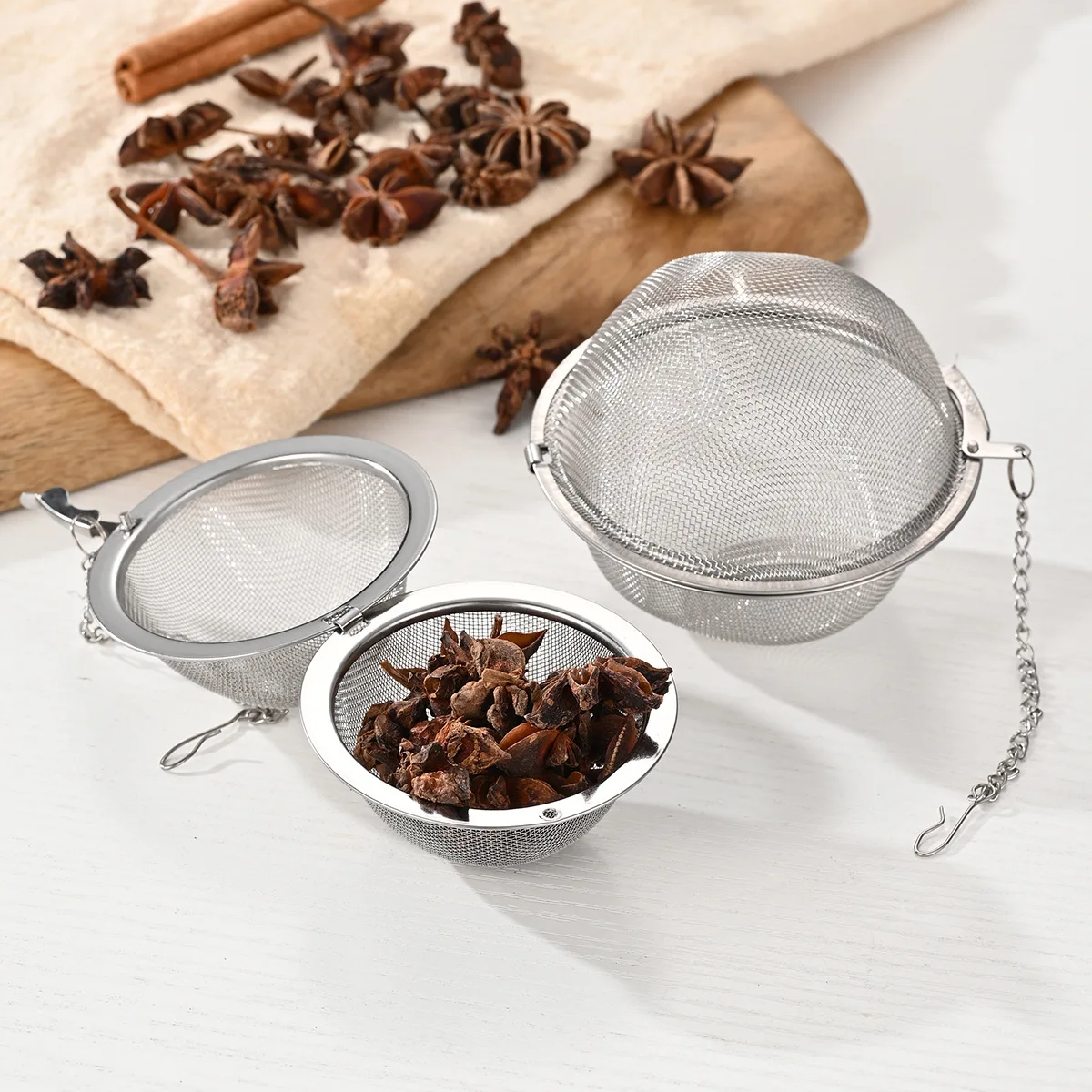 Stainless Steel Infuser Strainer Mesh Tea Spoon Locking Spice Egg Shaped Ball Tea Strainers New Bar Kitchen Accessories