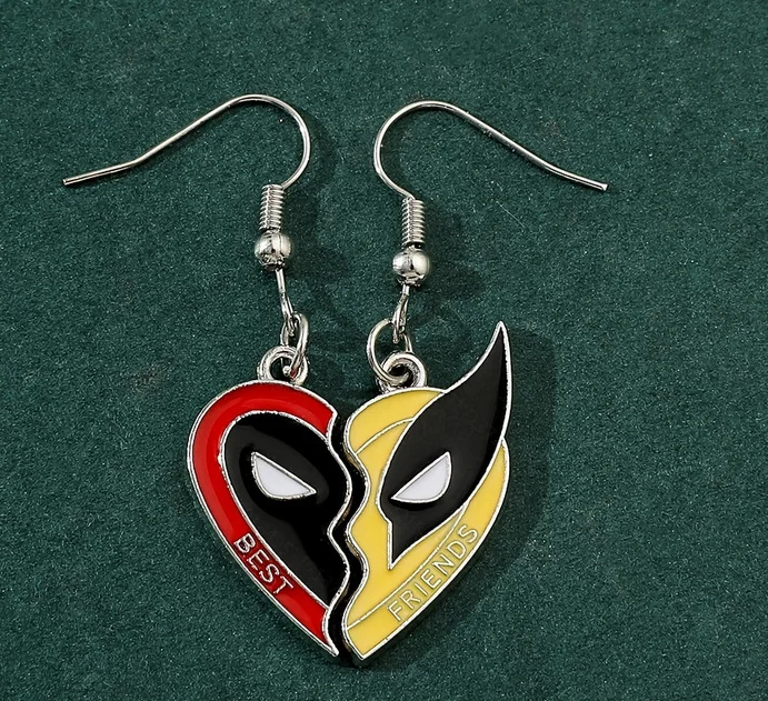 Marvel Superhero Deadpool Wolverine Cosplay Anime Best Friends Pendant Keychain Couple Heart Keyrings Accessories Gifts for Kids