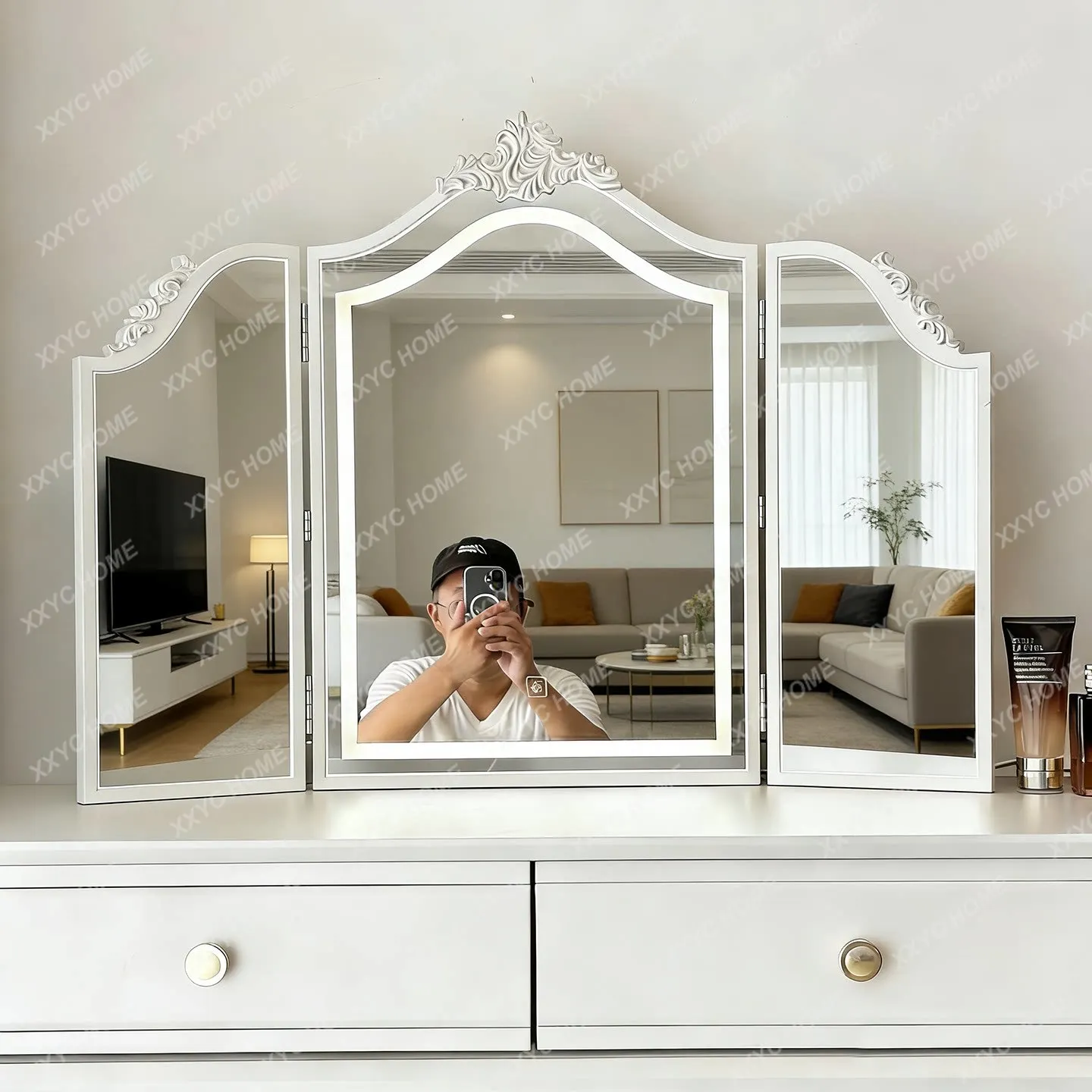 AA retro carved dresser desktop three-sided folding bedroom decorative mirror