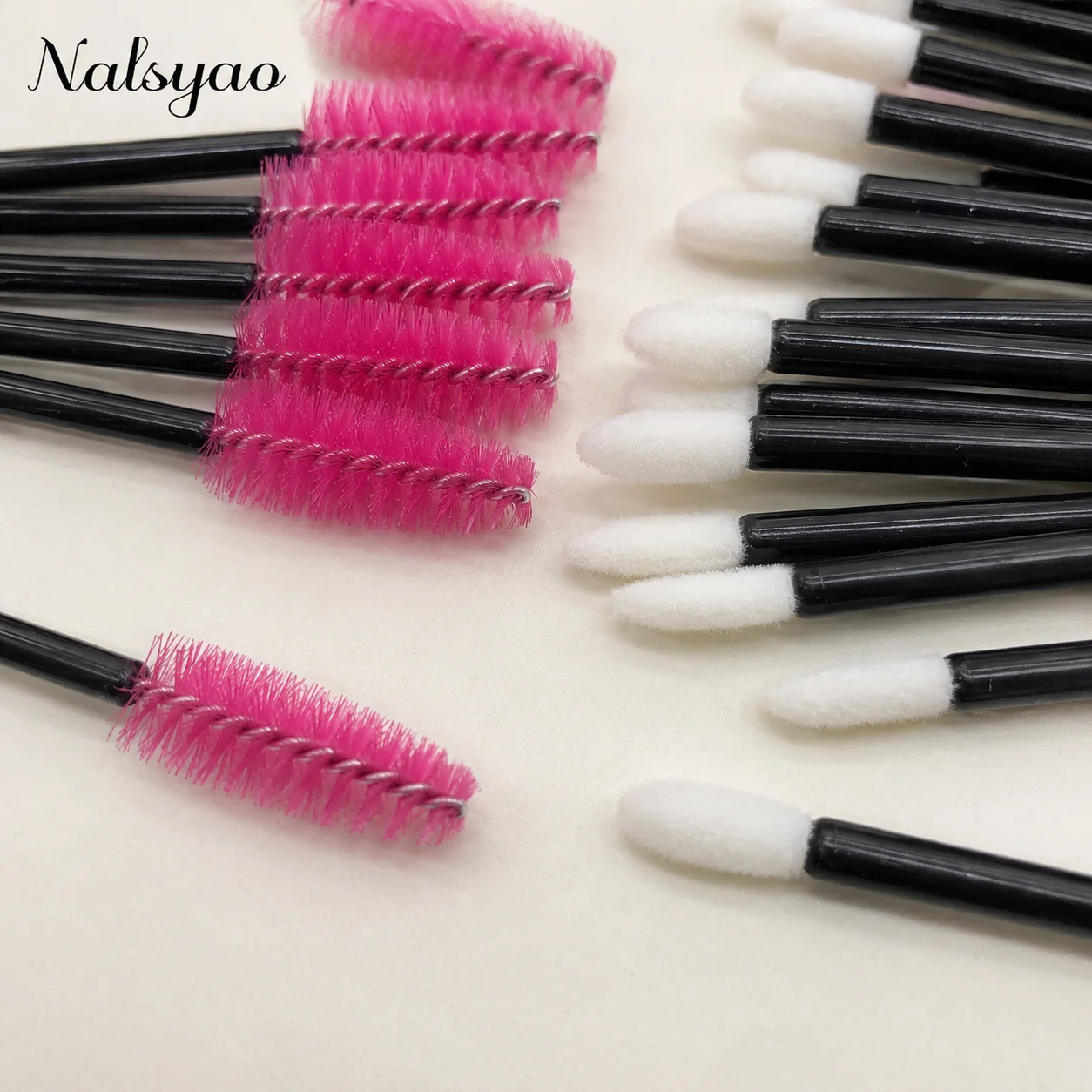 CNKESS 50PCS Disposable Eyebrow Eyelash Brushes 50PCS Lip Brushes  Mascara Wand Makeup Applicators Kit Eyelash Extension Brush