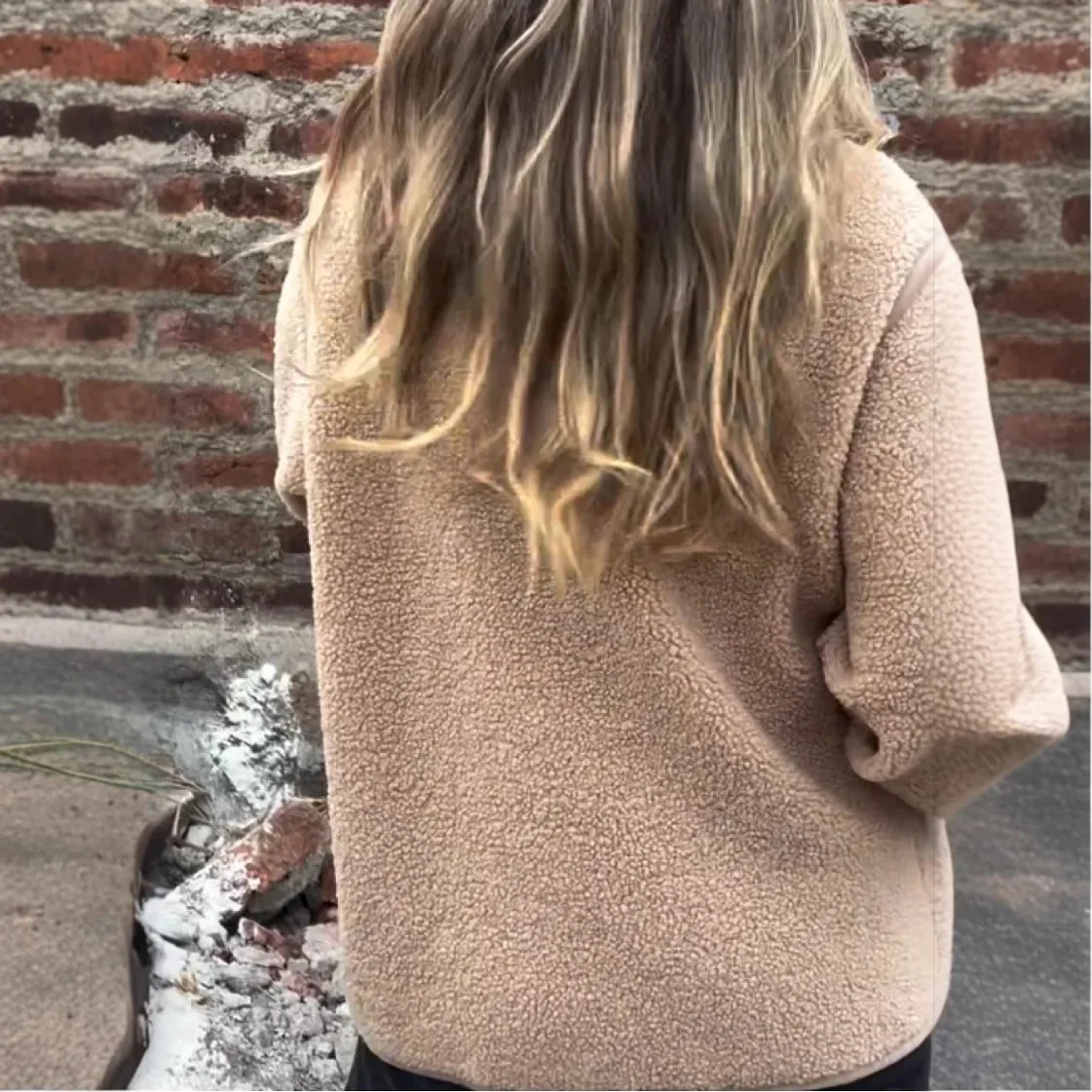 2025年秋冬新作 ボタンダウンファーコート ラペルボタンダウン ルーズウォームベルベットセーター