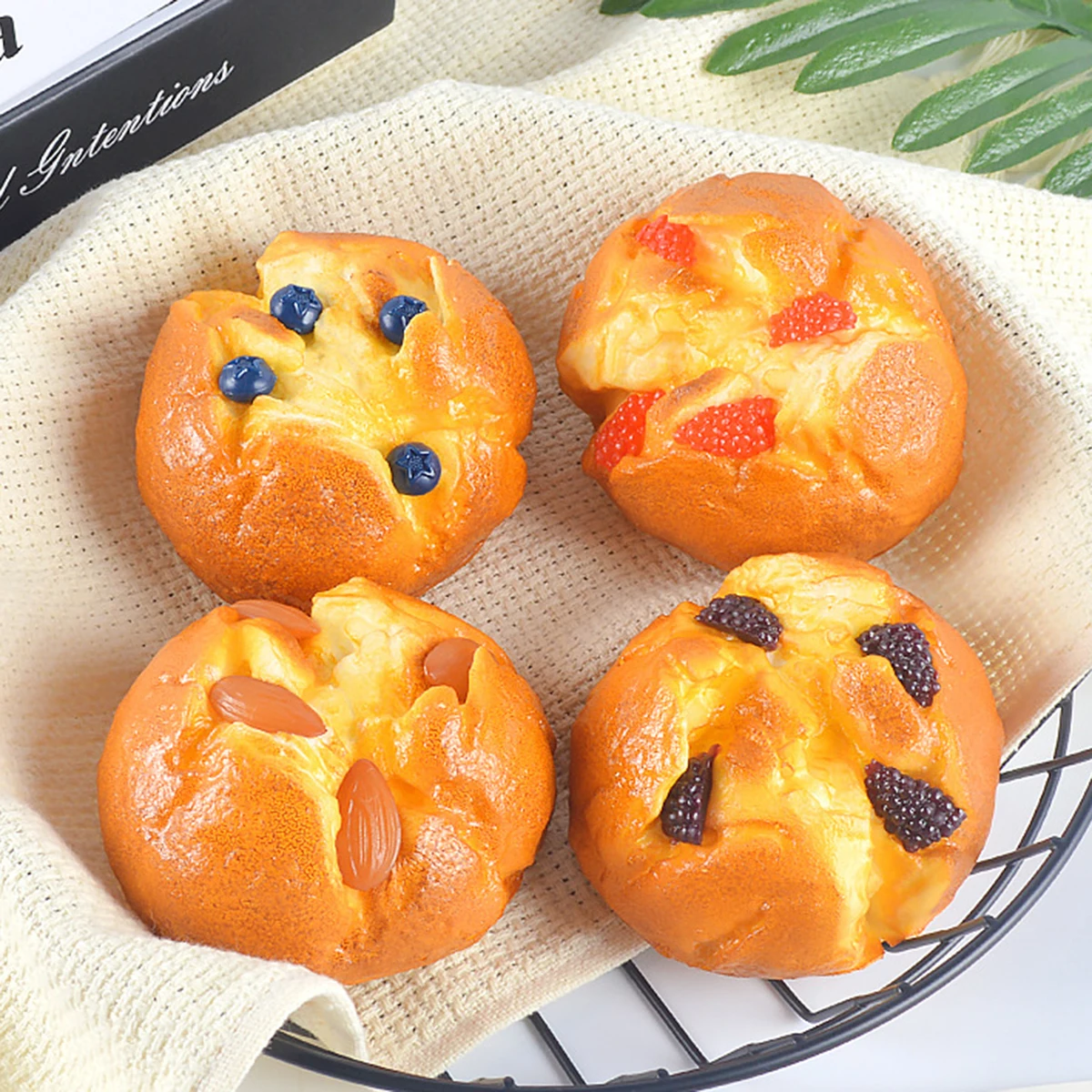 Squishy Baking Bread Slow Rising Fidget Simulation Food Play Bread Moist Squeeze Toy Creative Fridge Magnets Filming Decor Props