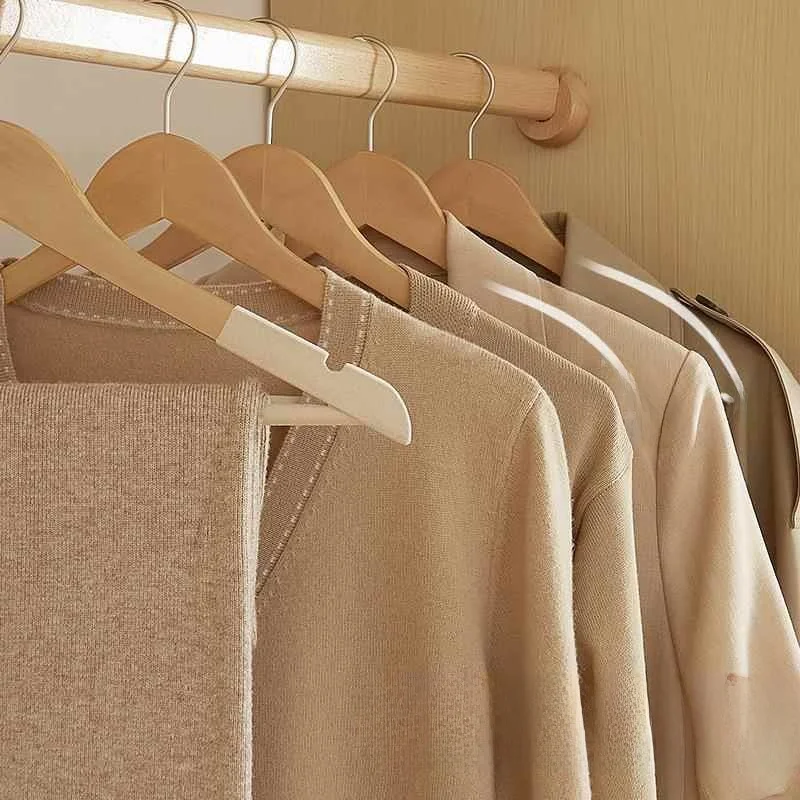 

Flocking Real Wood Clothes Hanger Non-Slip Traceless Home Use Clothes Drying Rack Wooden Closet Storage for Clothing Store