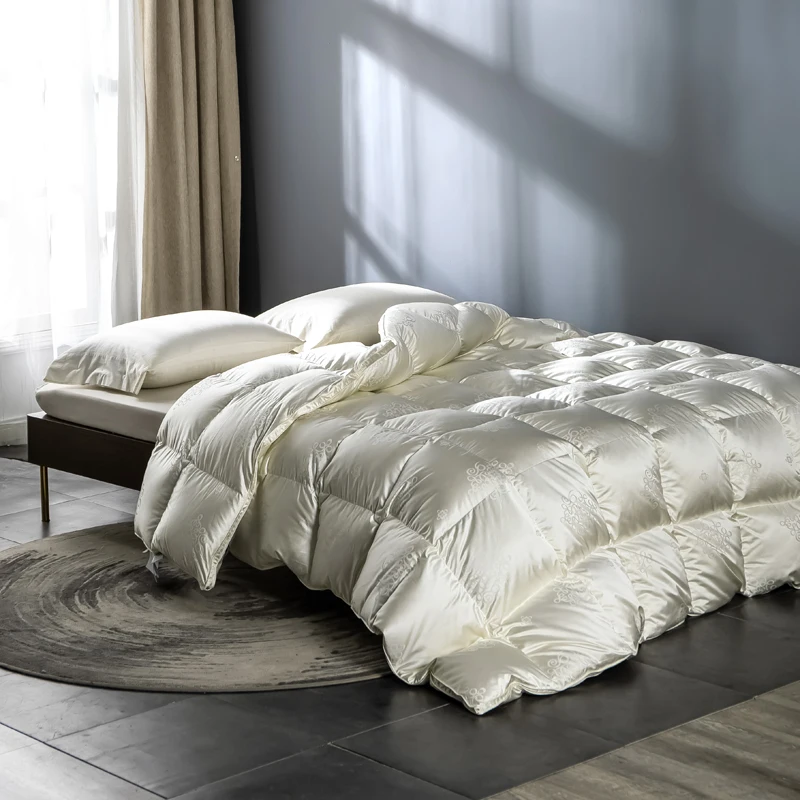 Light Champagne Luxury Goose/Duck Quilt Down Fluffy Cozy Four Seasons Duvet Brocade Jacquard Warm Queen King Quilted Comforters