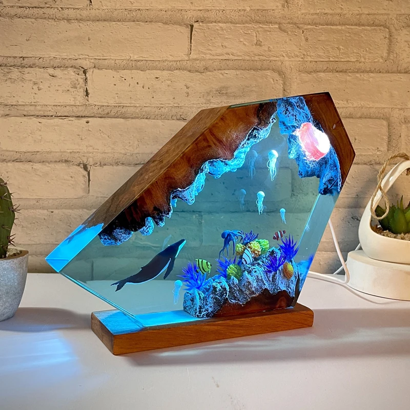 Lampe de Table en Résine pour l'Exploration des fonds marins, Luminaire Décoratif, Créatif, Thème Baleine, Méduse, Poulpe, avec Chargeur USB