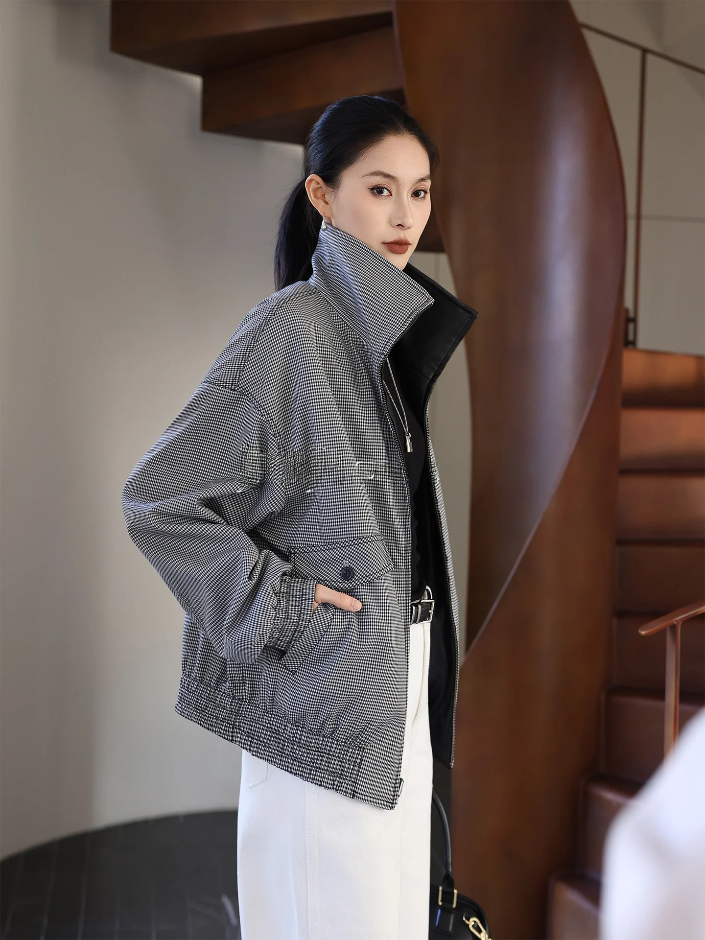 

Jieji Zhang Spring Short Double-Sided Wear Plaid Collar Island Silk Leather Jacket Elegant Outerwear Women Casual Loose Fit