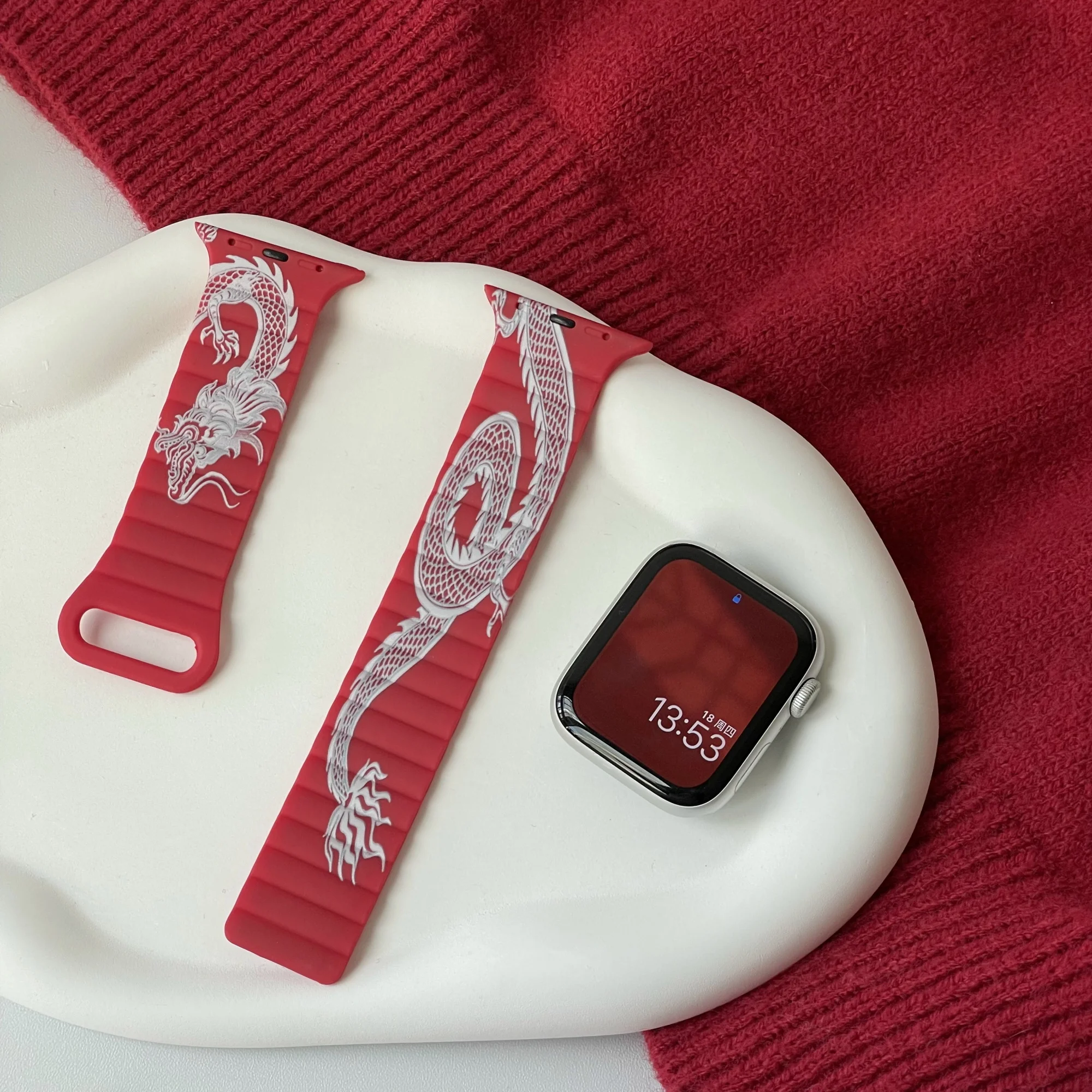 Ремешок магнитный для Apple Watch Band 44 мм 40 мм 49 мм 41 мм 45 мм 38/42 мм, силиконовый звеньевой браслет для iWatch Series 9 8 7 6 SE 5 4 Ultra 2