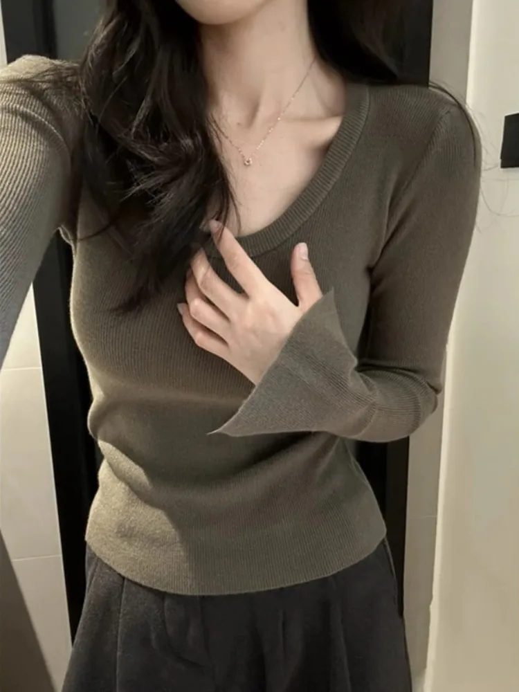 الكورية Sle U-Ne محبوك سليم صالح سترة المرأة الخريف الشتاء Faion جرس Sve قاعدة irt ملابس داخلية التخسيس