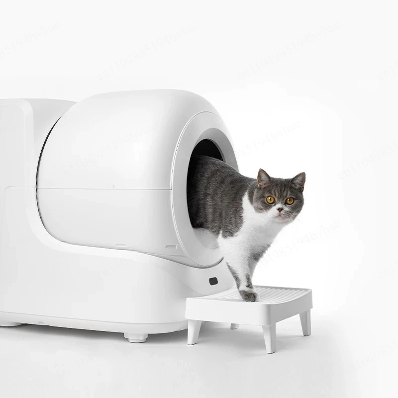 Intelligent cat toilet with automatic trash bin with camera