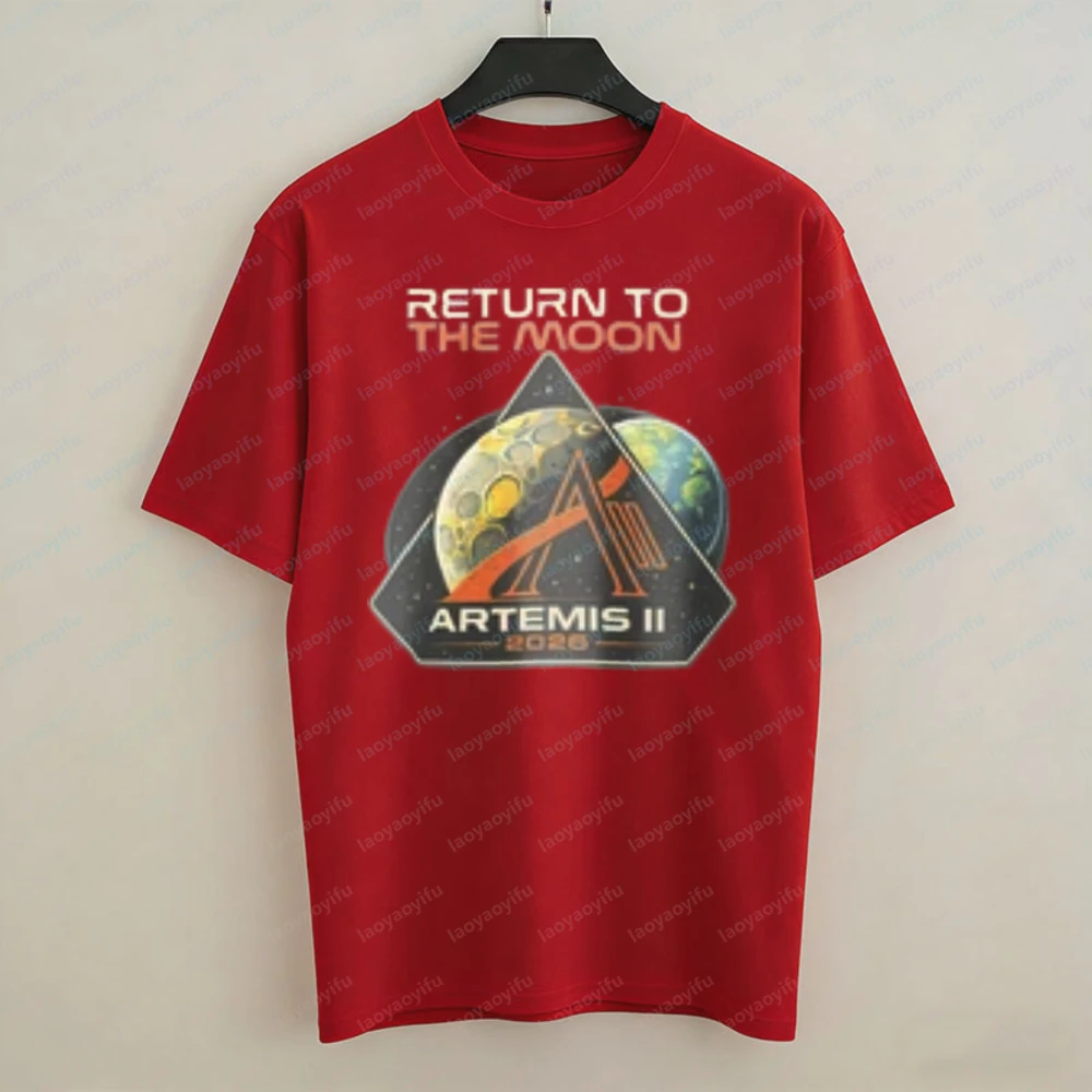 Summer Clothing Trends For Men 2026 - Artemis II 2026 Pamuklu Tişört Ay'a