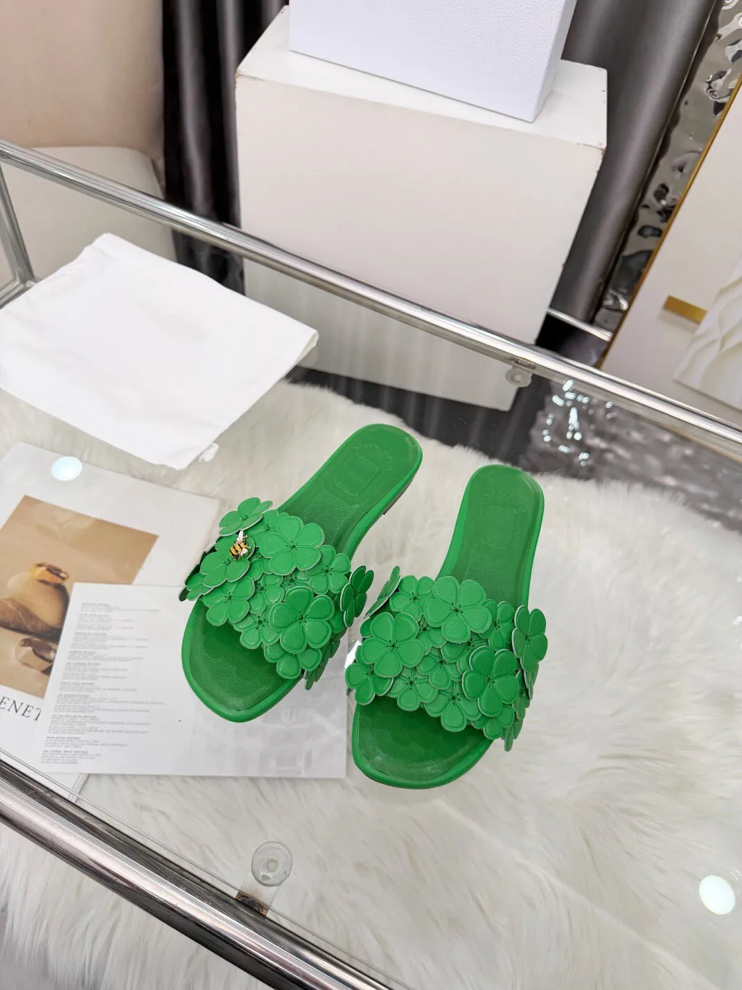 

High-Quality Fashionable New Casual Real Sheepskin Comfortable Women's Flat Shoes