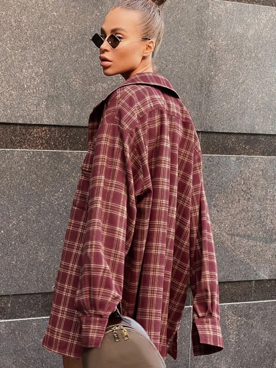 Wolfeel Autumn New Retro Red Checkered Shirt Women\'s Casual Loose Long Sleeved Top Oversized Plaid Shirt Female Cardigan Jacket